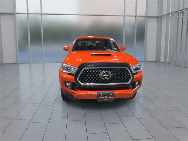 Thumbnail: 2018 Toyota Tacoma - 3