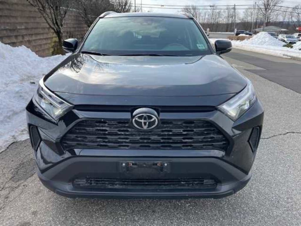 Used 2022 Toyota RAV4 XLE SUV