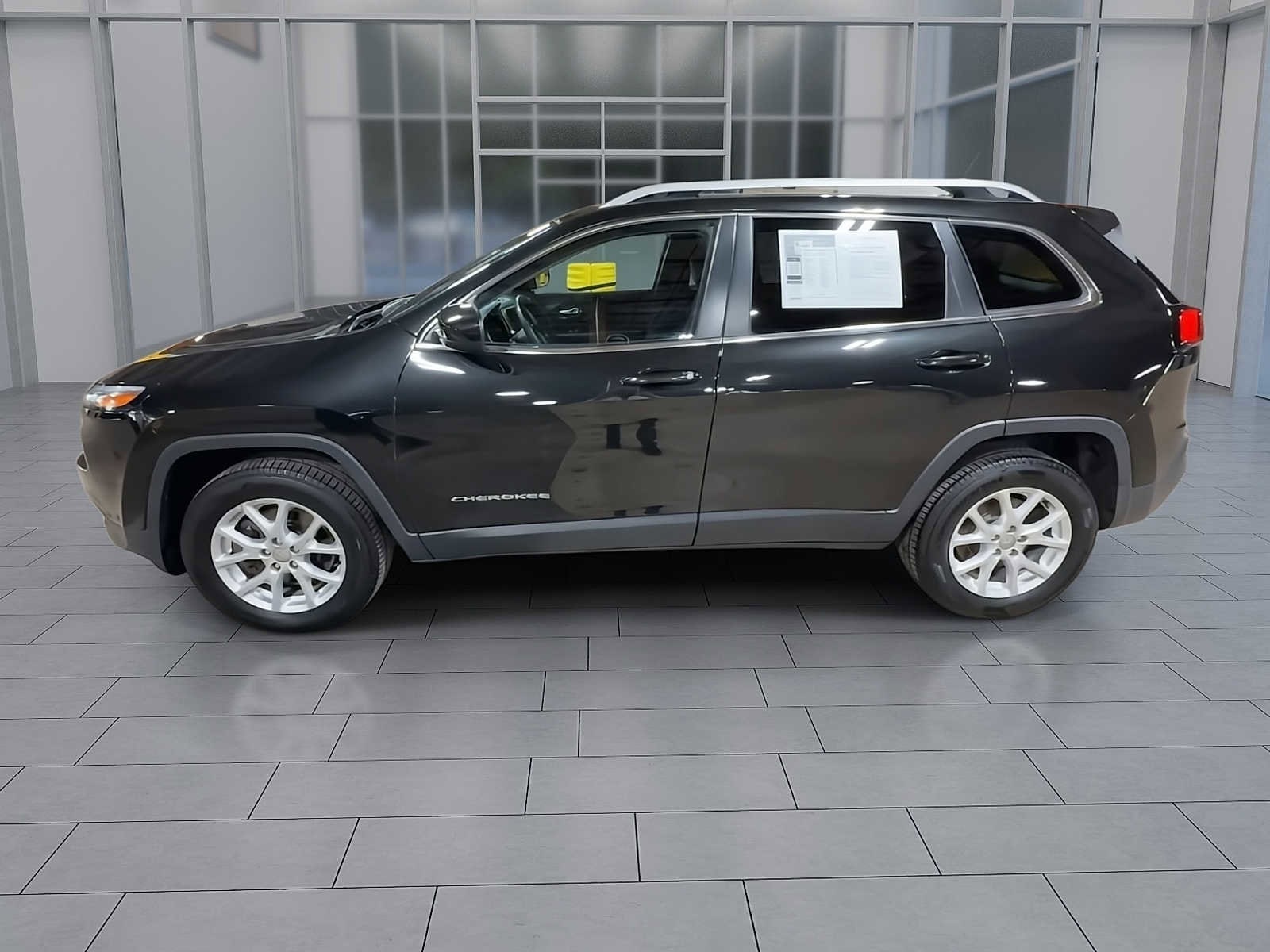 Thumbnail: 2015 Jeep Cherokee - 5