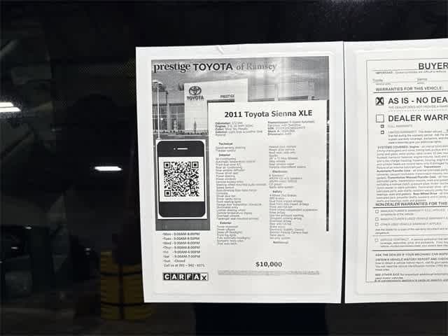 Thumbnail: 2011 Toyota Sienna - 12