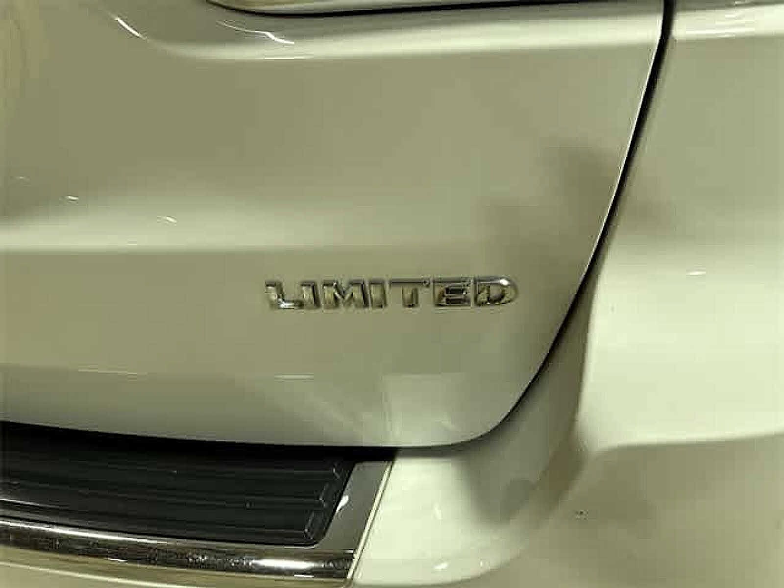 Thumbnail: 2016 Jeep Grand Cherokee - 42