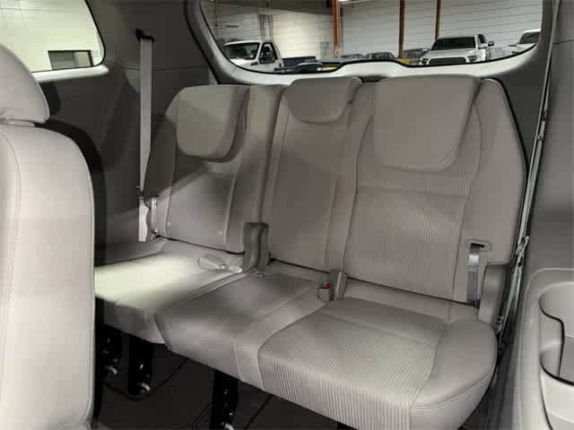 Thumbnail: 2020 Kia Sedona - 18