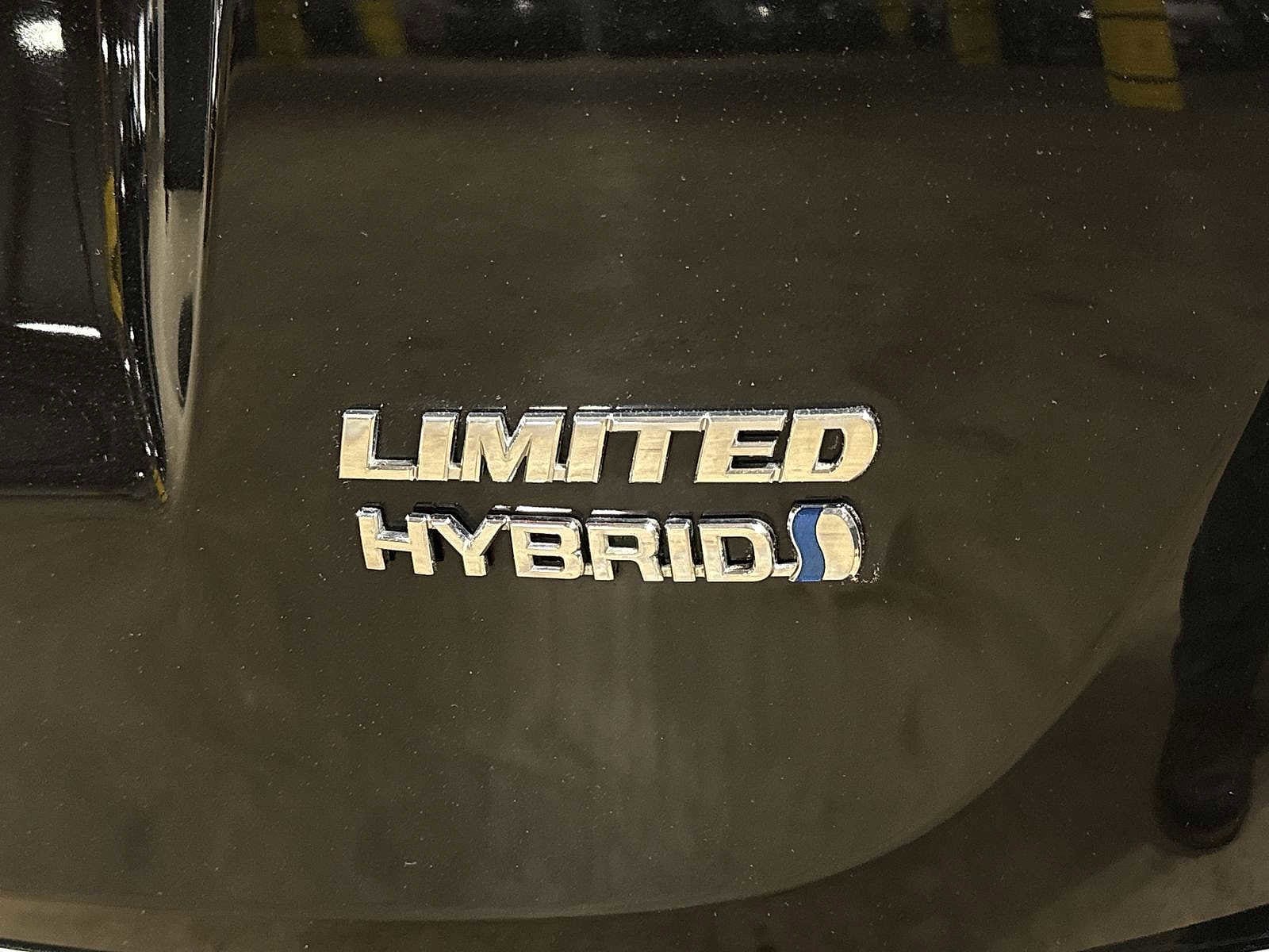 Thumbnail: 2017 Toyota RAV4 - 28