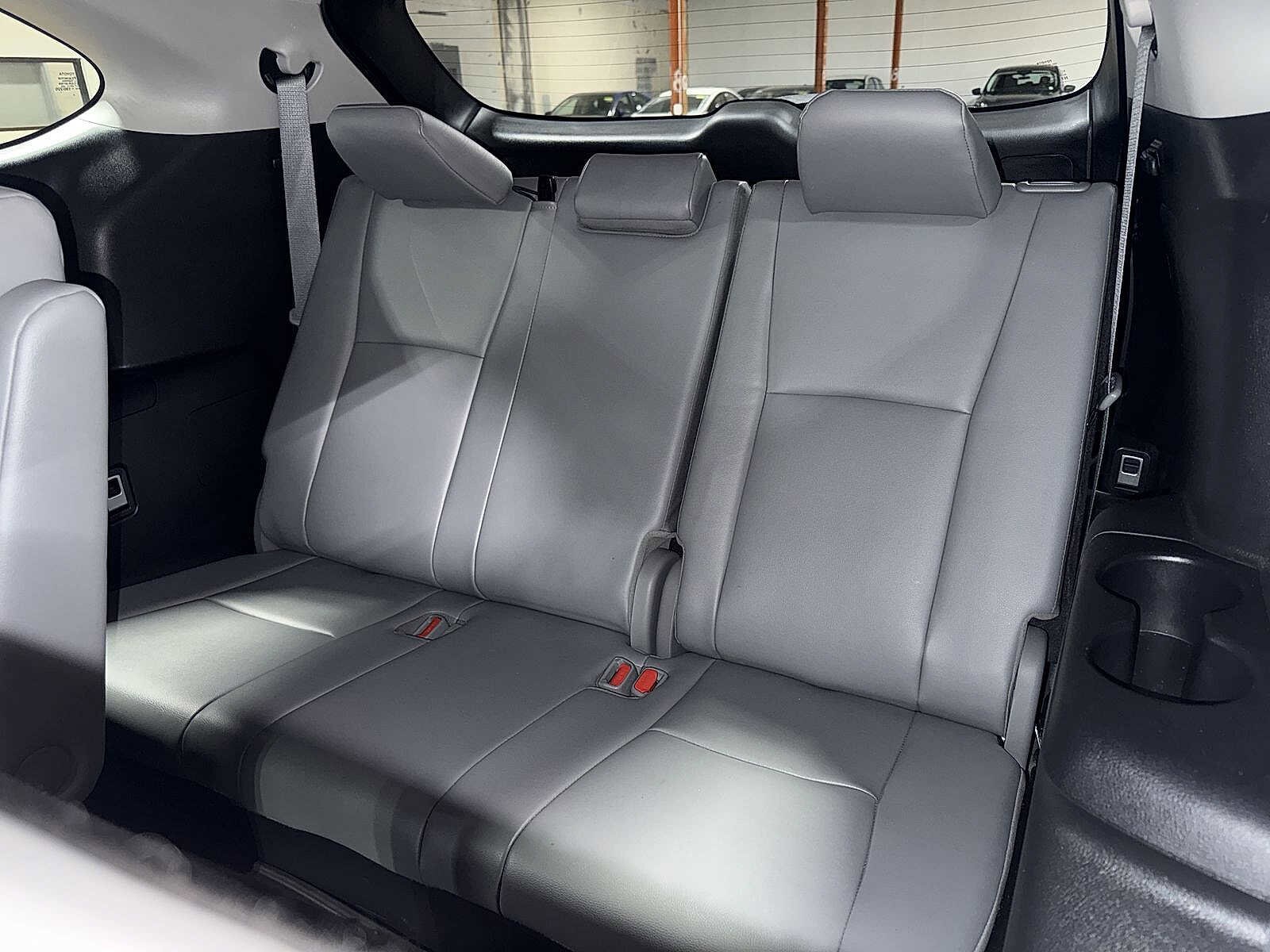 Thumbnail: 2023 Toyota Highlander - 18