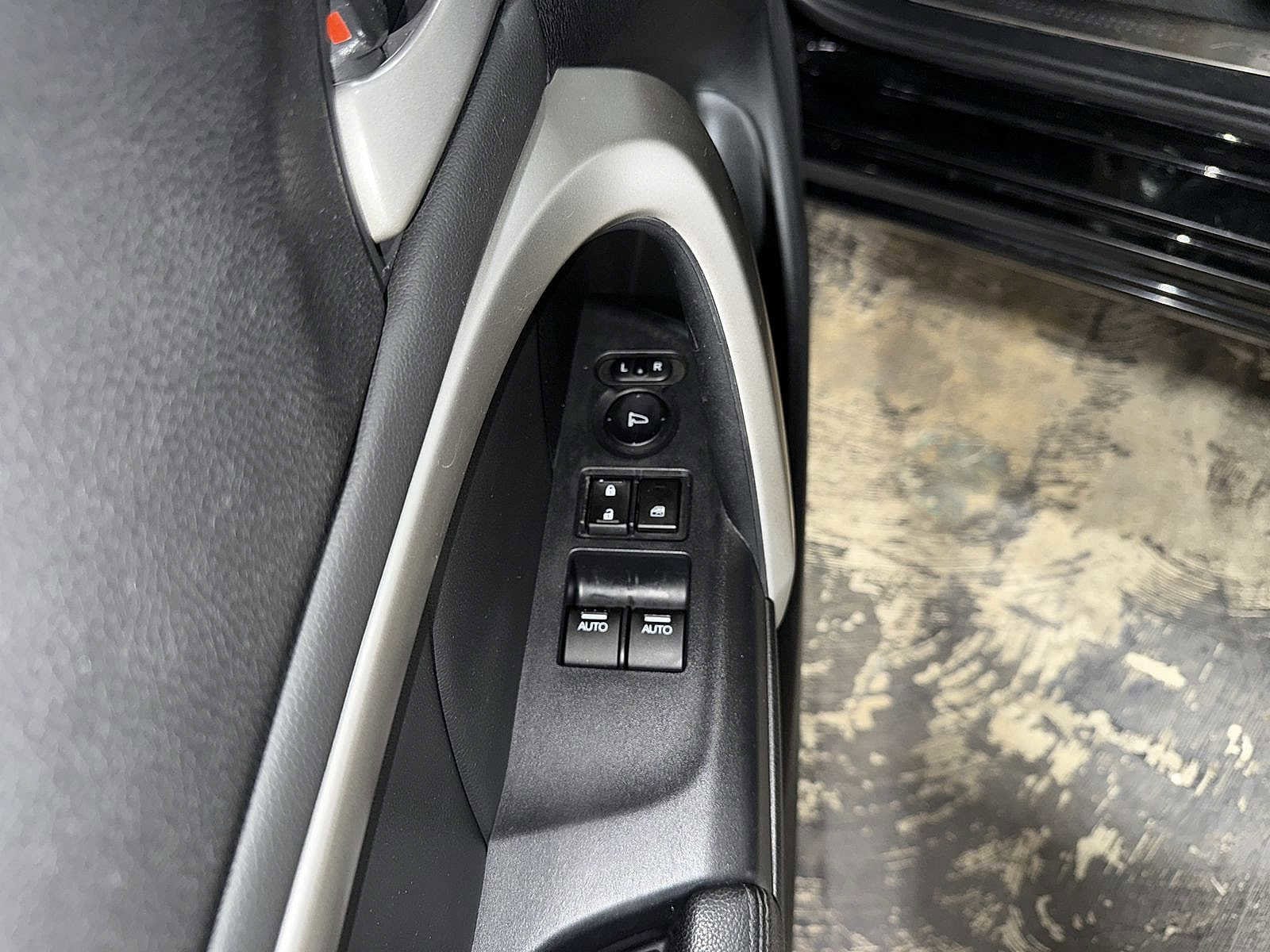 Thumbnail: 2012 Honda Accord - 22