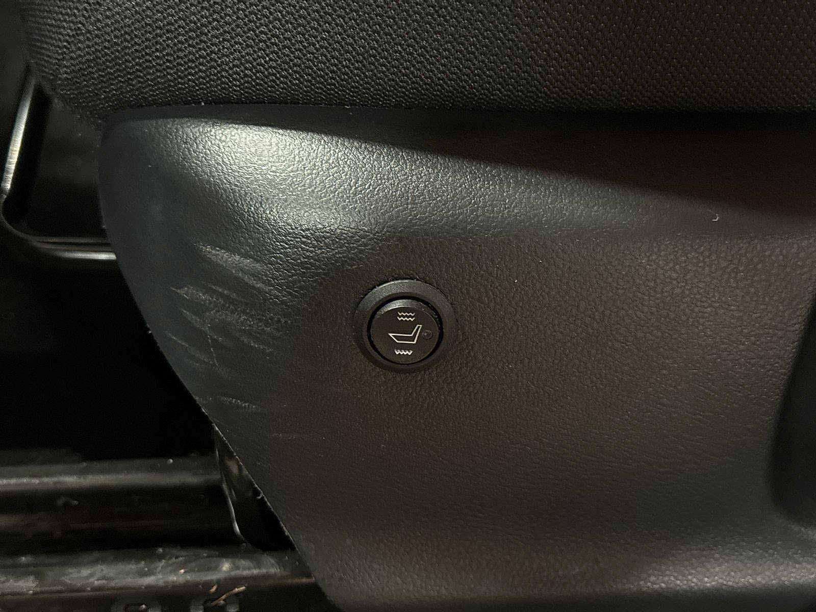 Thumbnail: 2023 Toyota Corolla Cross - 23