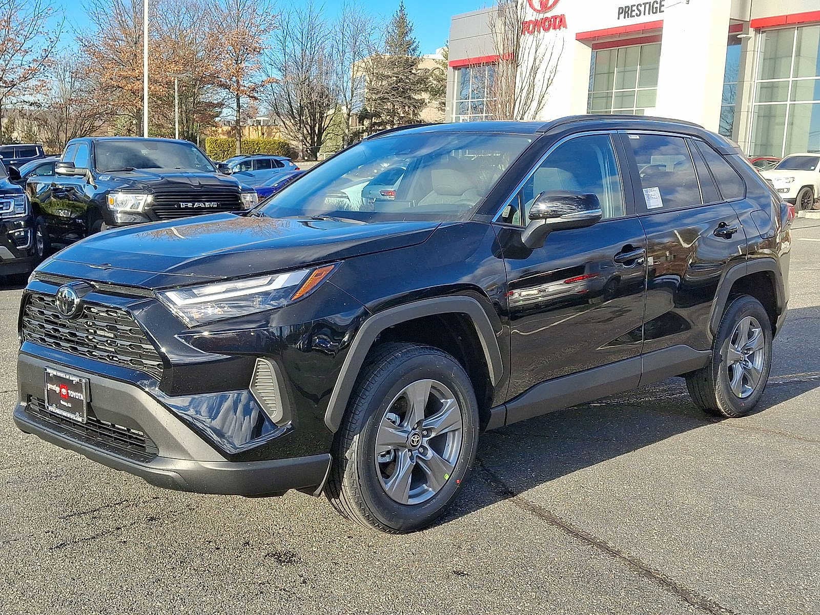 Thumbnail: 2025 Toyota RAV4 - 10