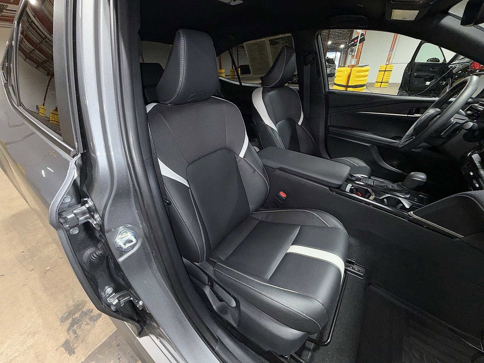 Thumbnail: 2025 Toyota Camry - 16