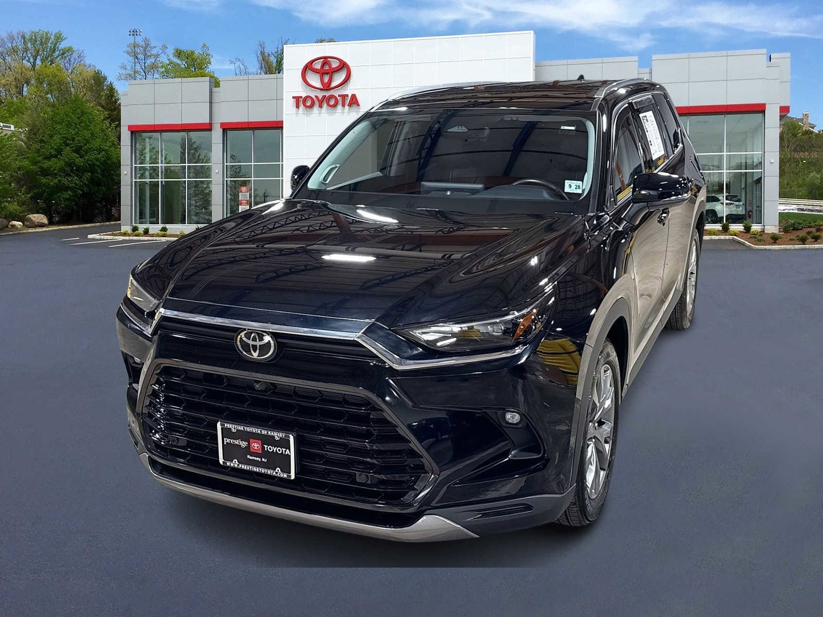 Thumbnail: 2024 Toyota Grand Highlander - 1