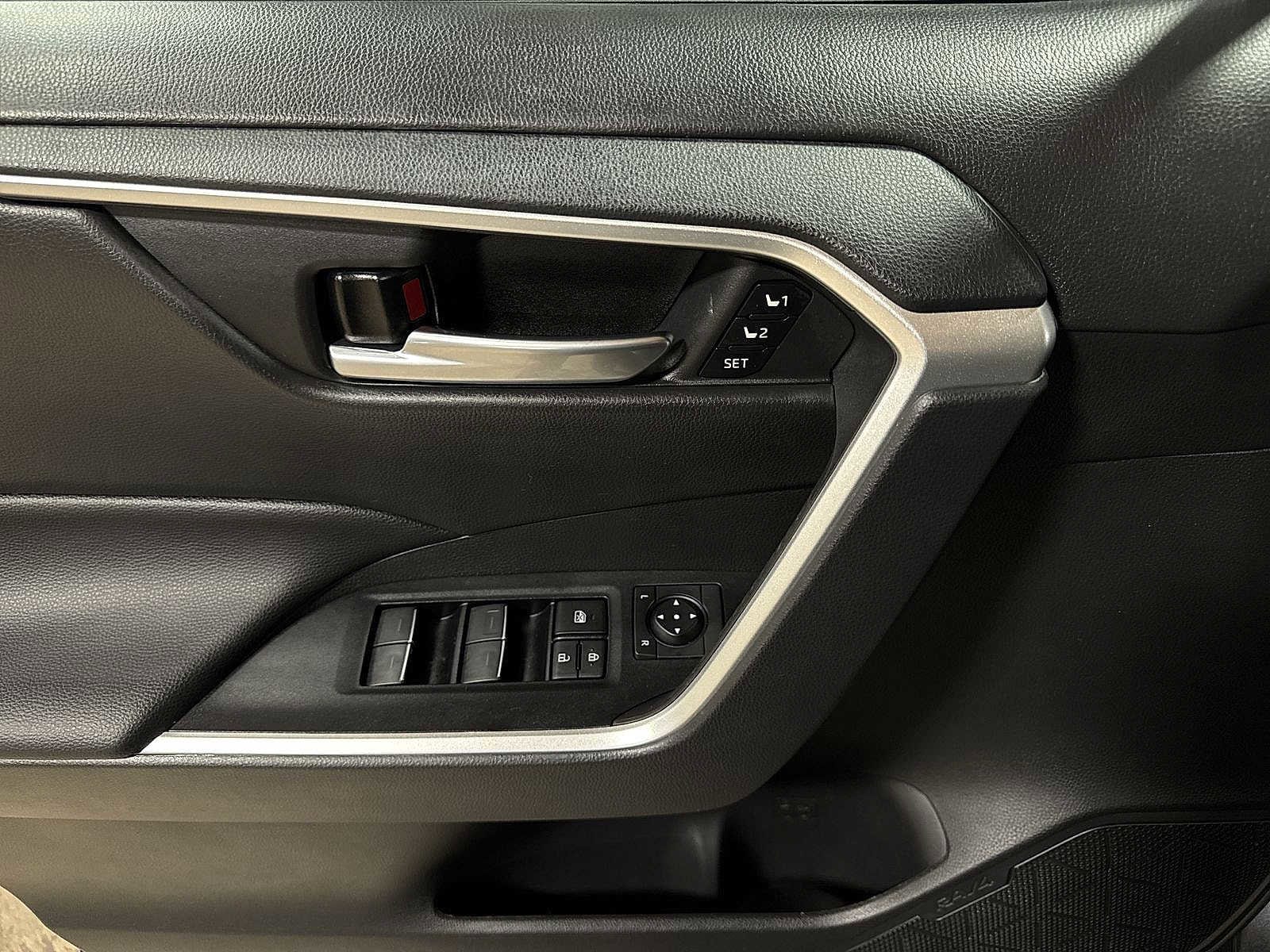 Thumbnail: 2023 Toyota RAV4 - 23