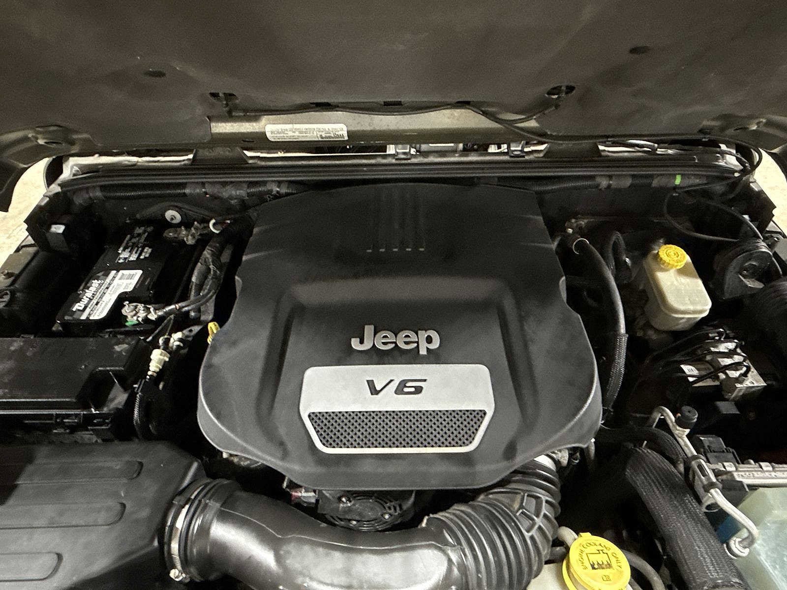 Thumbnail: 2015 Jeep Wrangler - 11