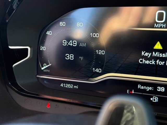 Thumbnail: 2023 GMC Yukon XL - 7