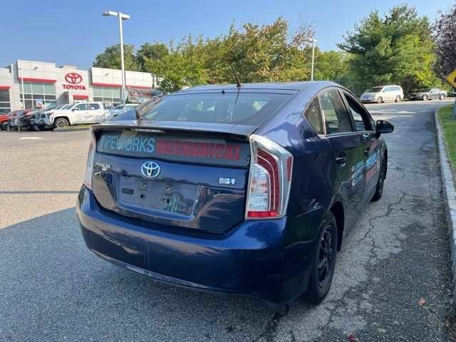 Thumbnail: 2015 Toyota Prius - 4