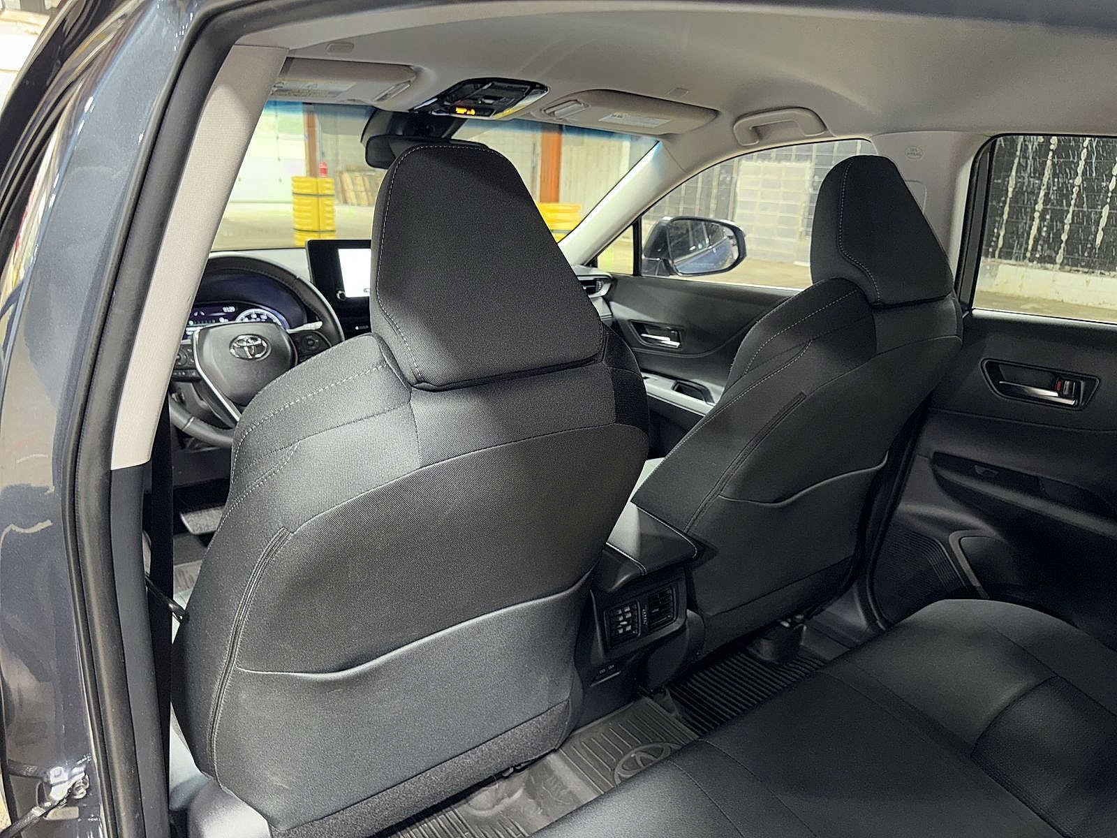 Thumbnail: 2023 Toyota Venza - 26