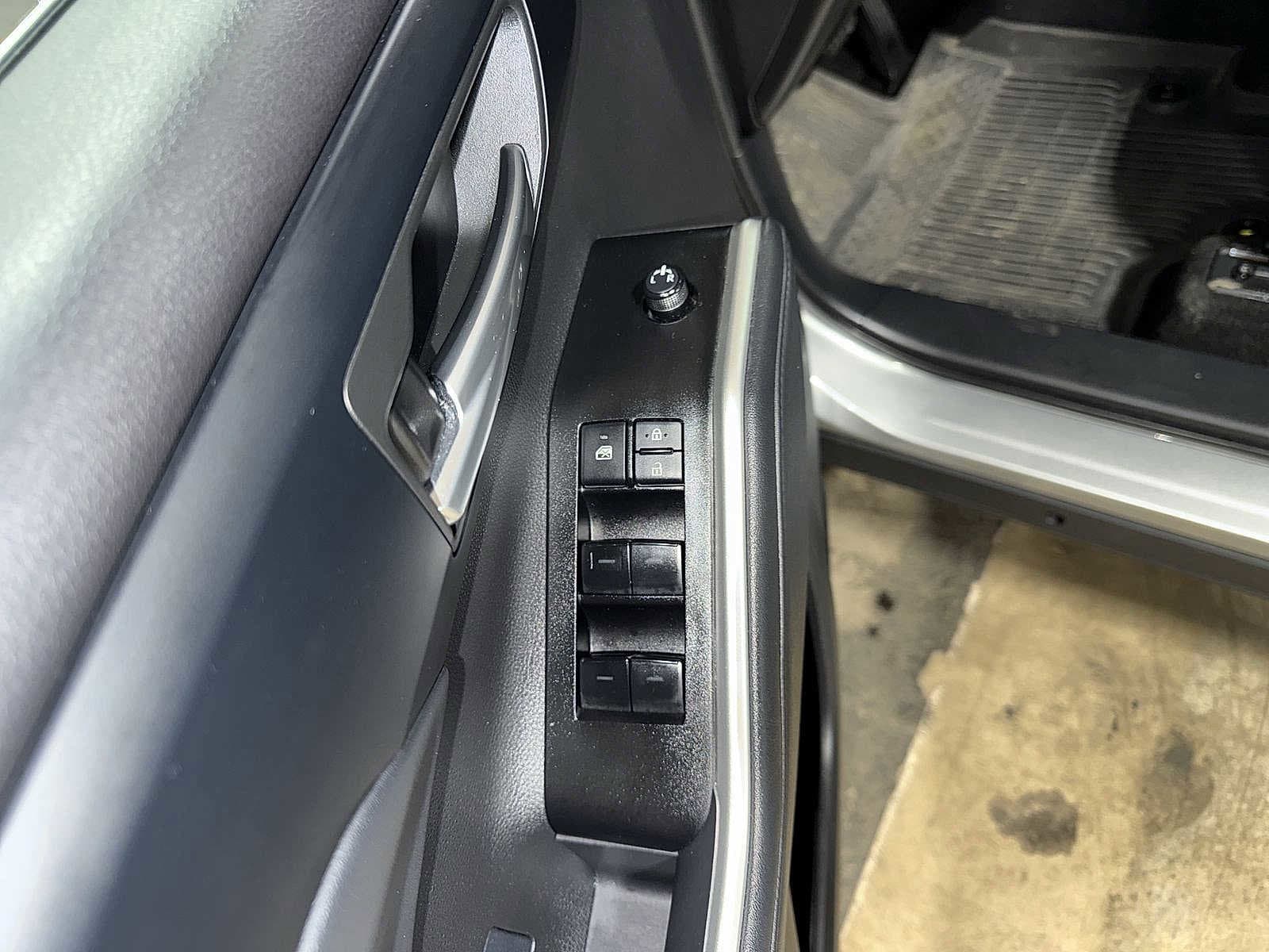 Thumbnail: 2025 Toyota Highlander - 23