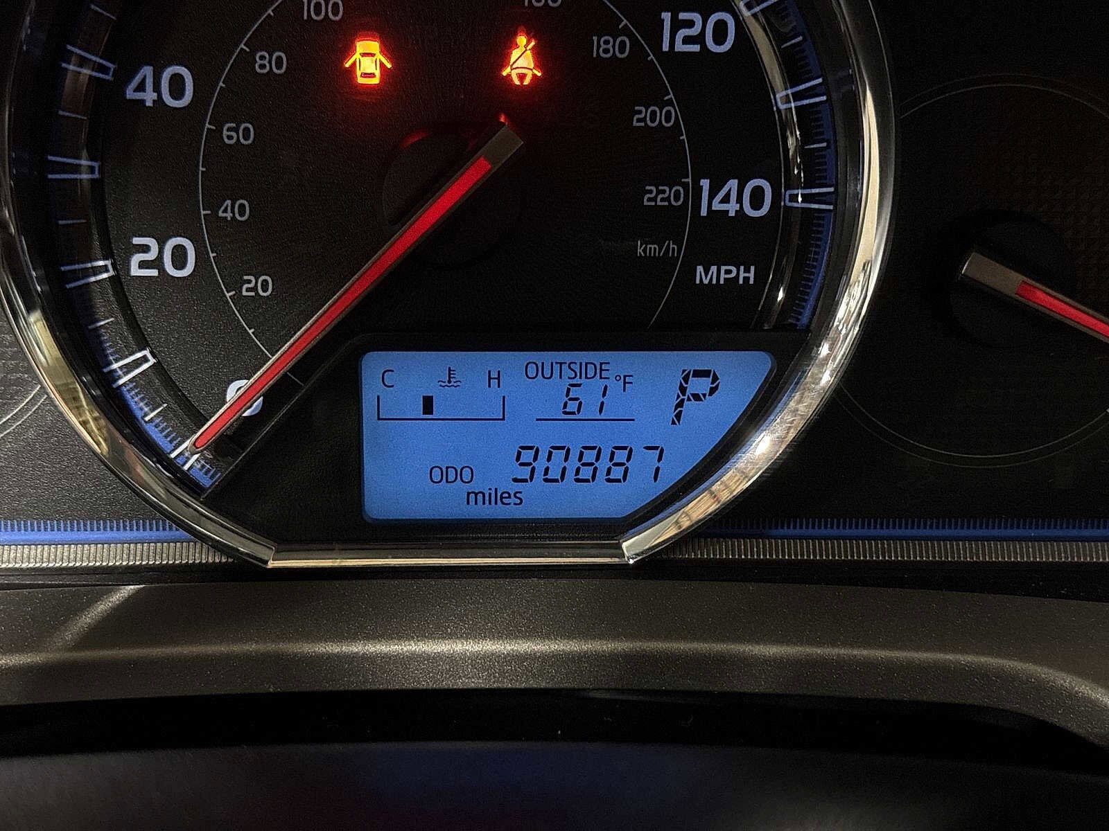 Thumbnail: 2015 Toyota RAV4 - 19