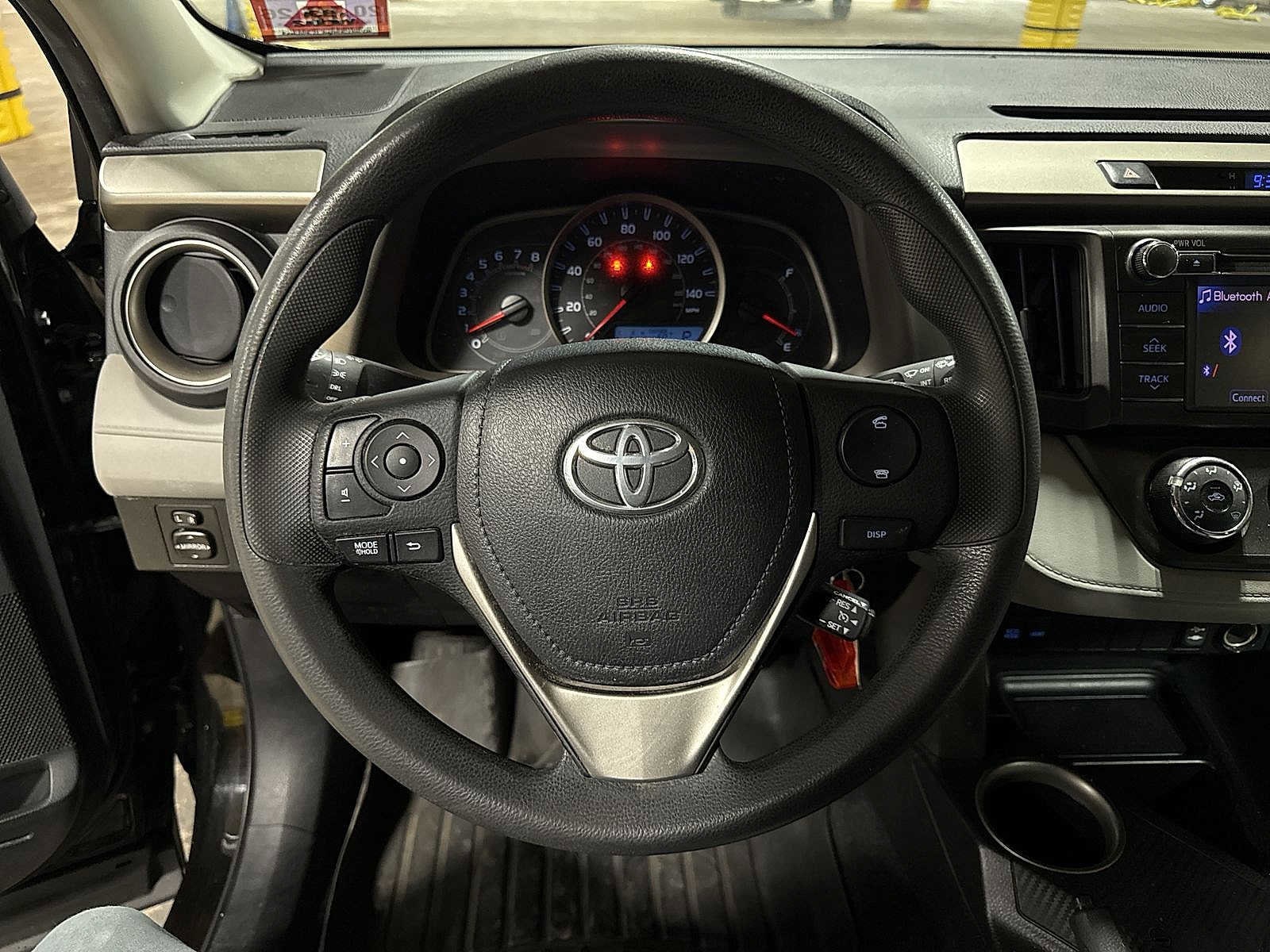 Thumbnail: 2013 Toyota RAV4 - 18