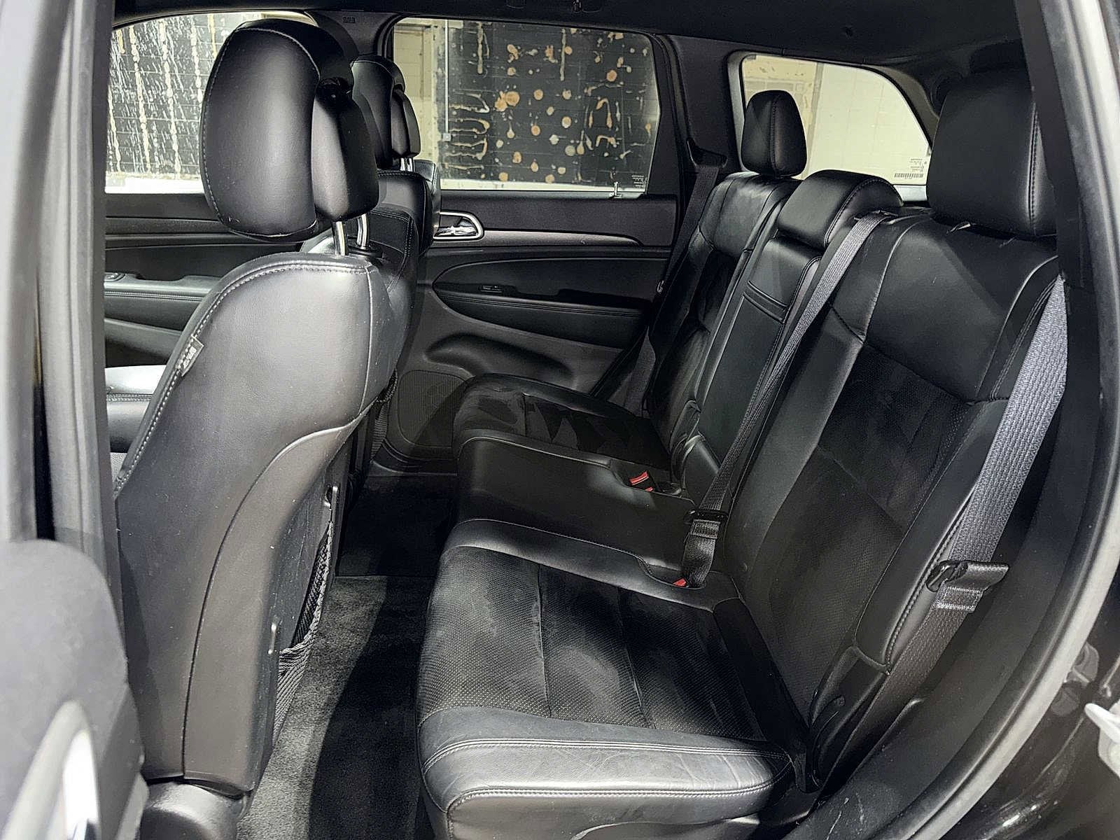 Thumbnail: 2015 Jeep Grand Cherokee - 17