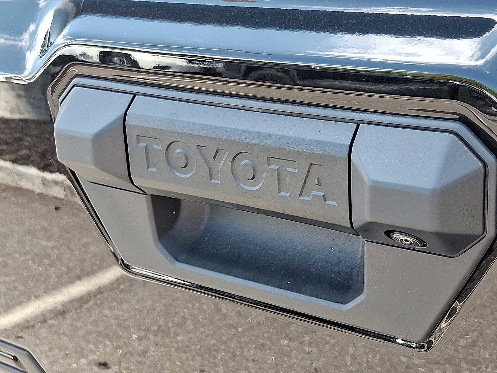 Thumbnail: 2025 Toyota Tacoma - 18