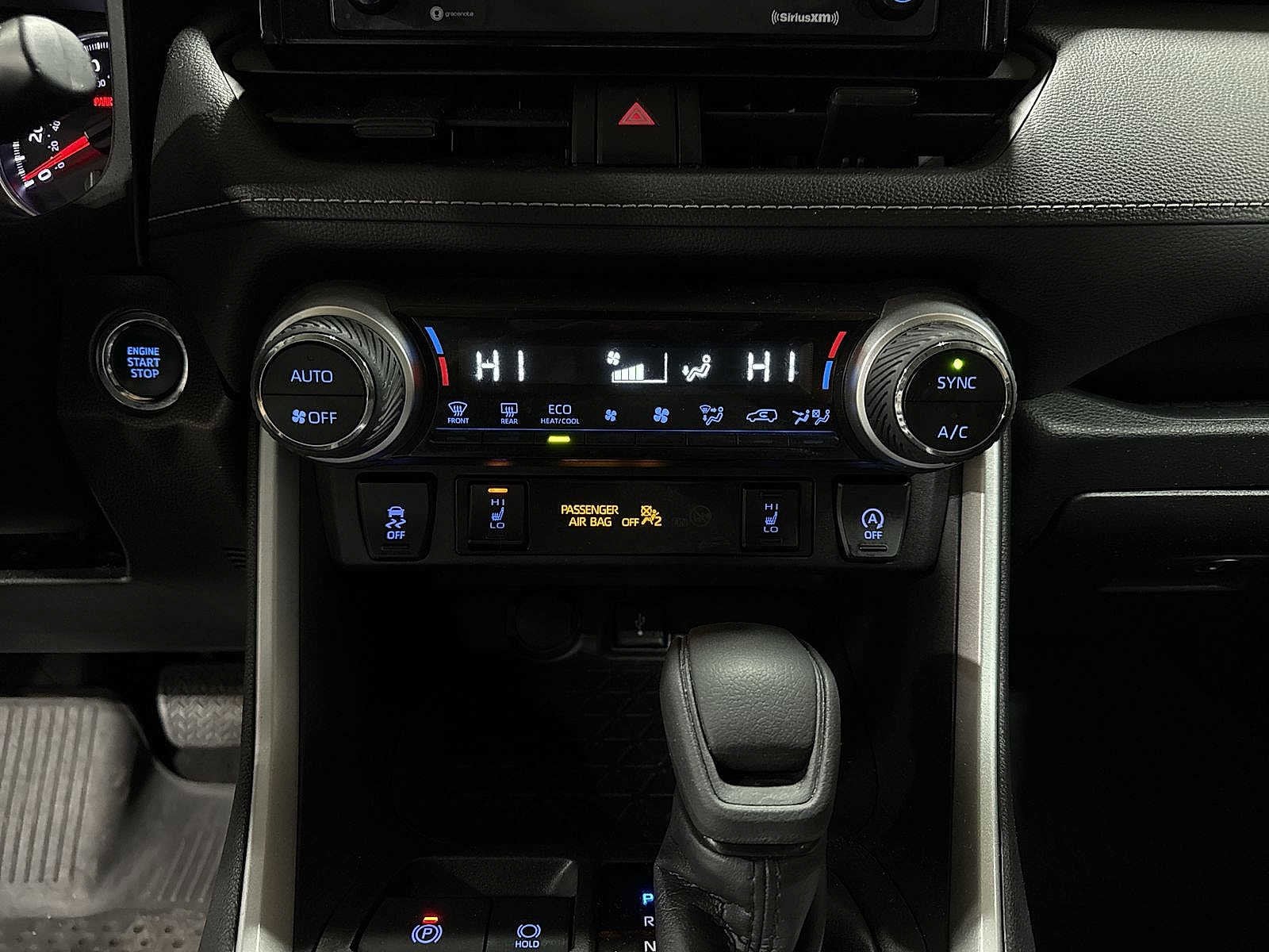 Thumbnail: 2022 Toyota RAV4 - 21