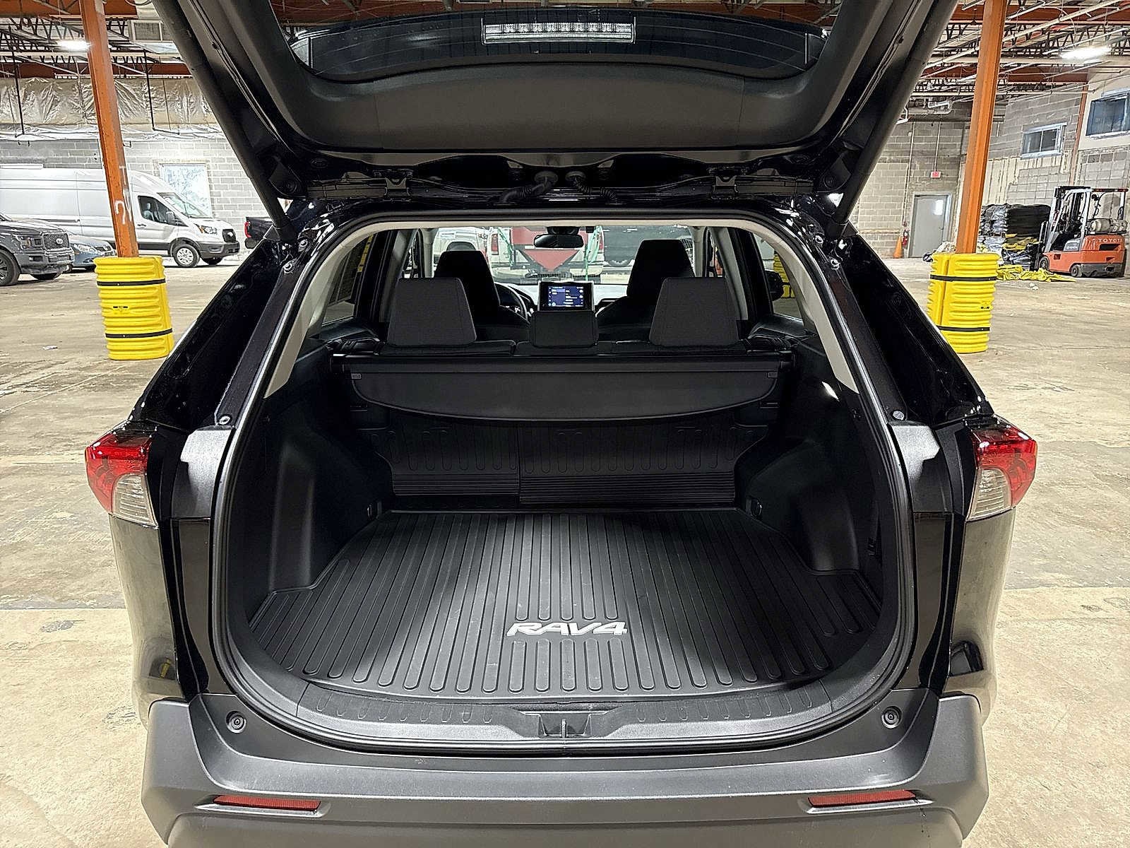 Thumbnail: 2025 Toyota RAV4 - 11