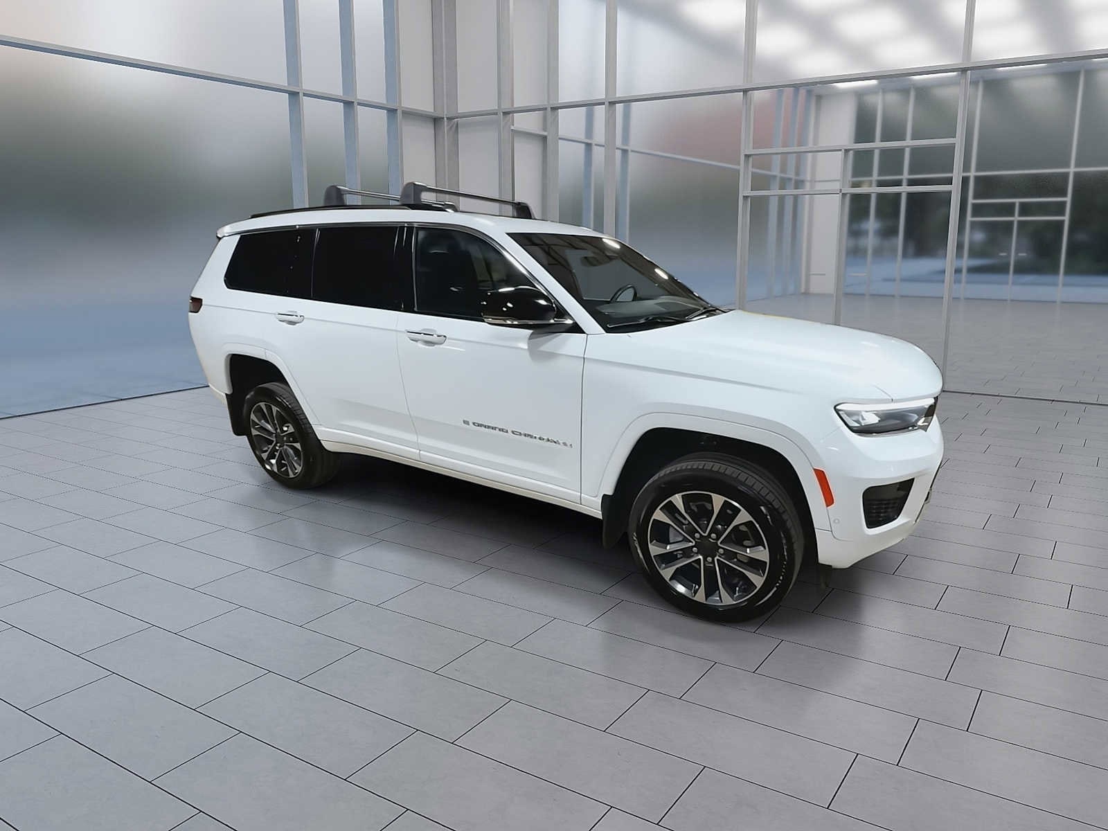 Thumbnail: 2021 Jeep Grand Cherokee L - 2