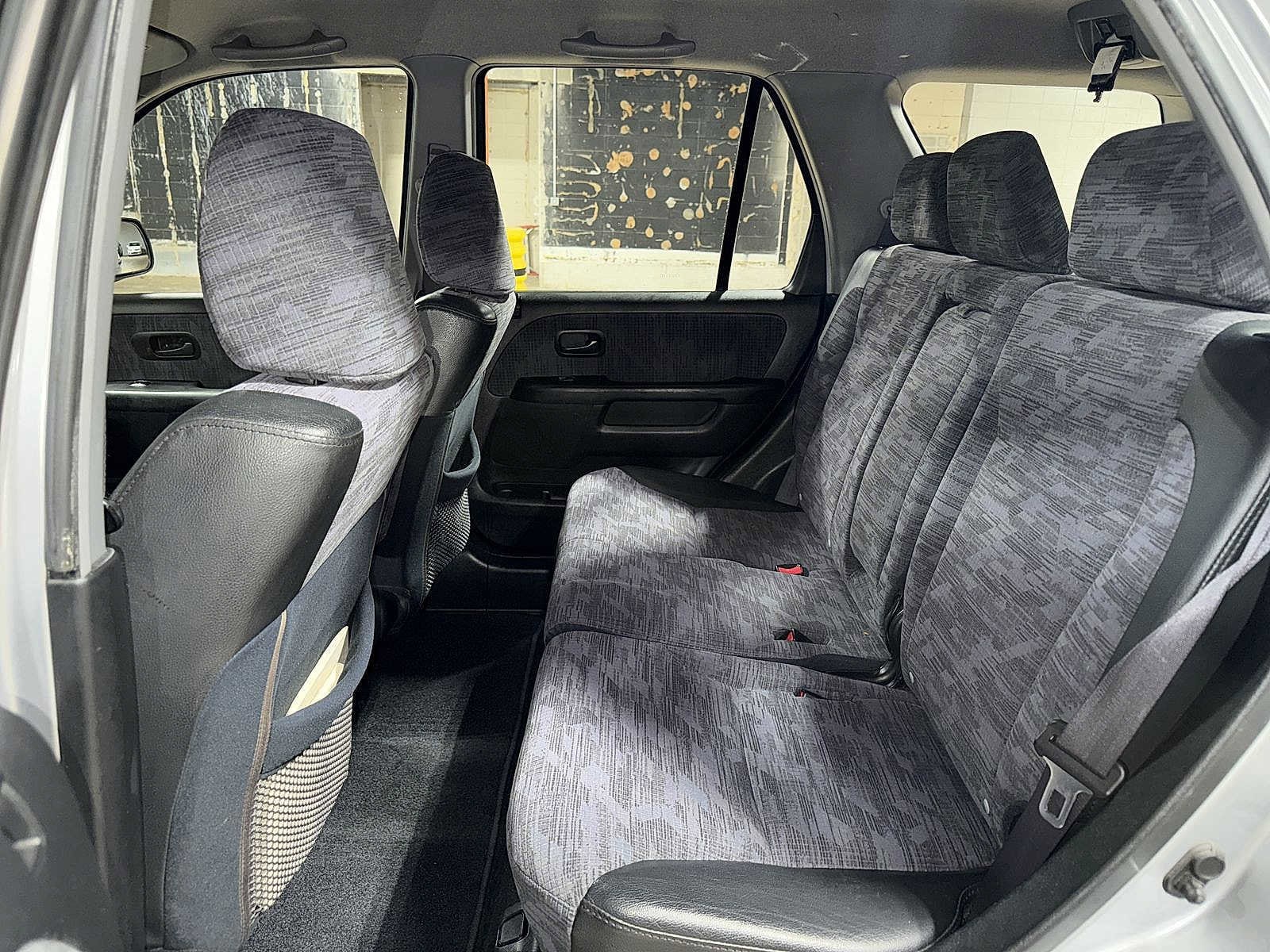 Thumbnail: 2002 Honda CR-V - 17