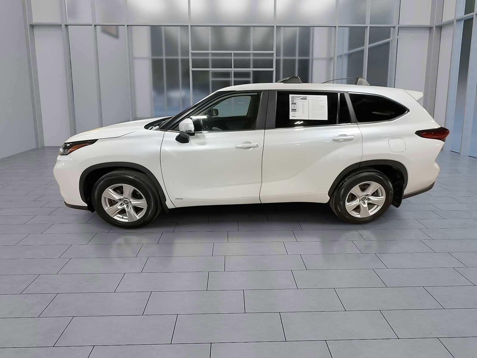 Thumbnail: 2023 Toyota Highlander - 5
