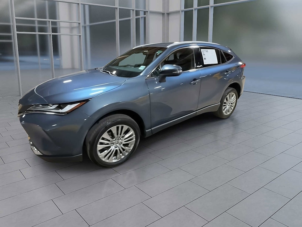 Used 2022 Toyota Venza XLE SUV