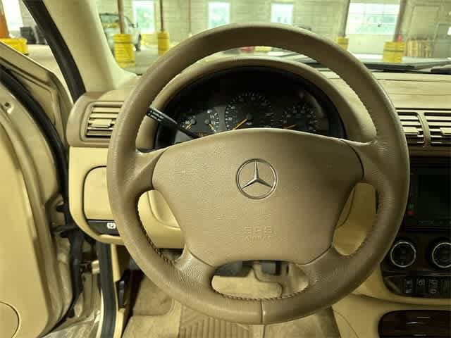 Thumbnail: 2002 Mercedes-Benz M-Class - 18
