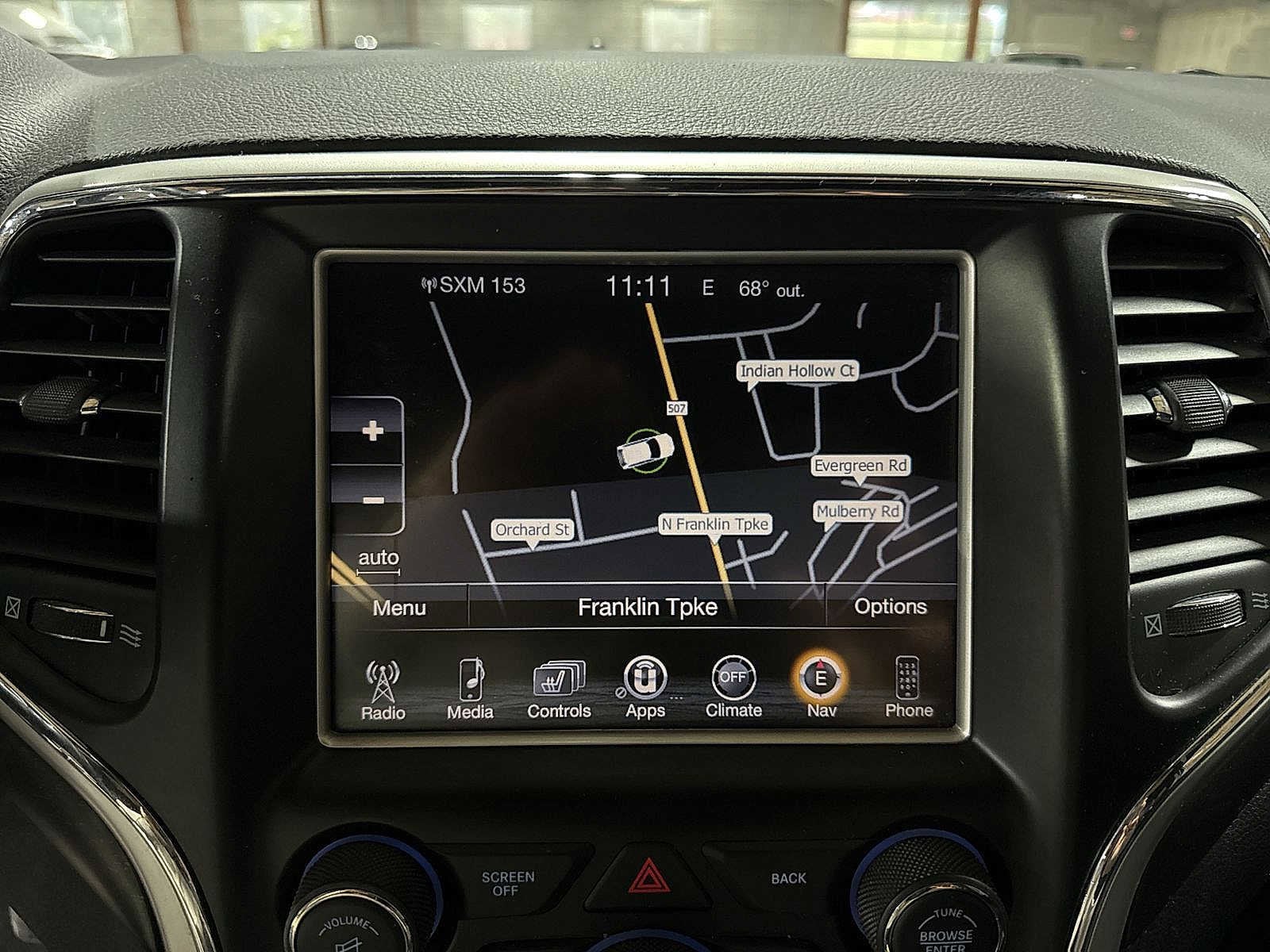 Thumbnail: 2015 Jeep Grand Cherokee - 20