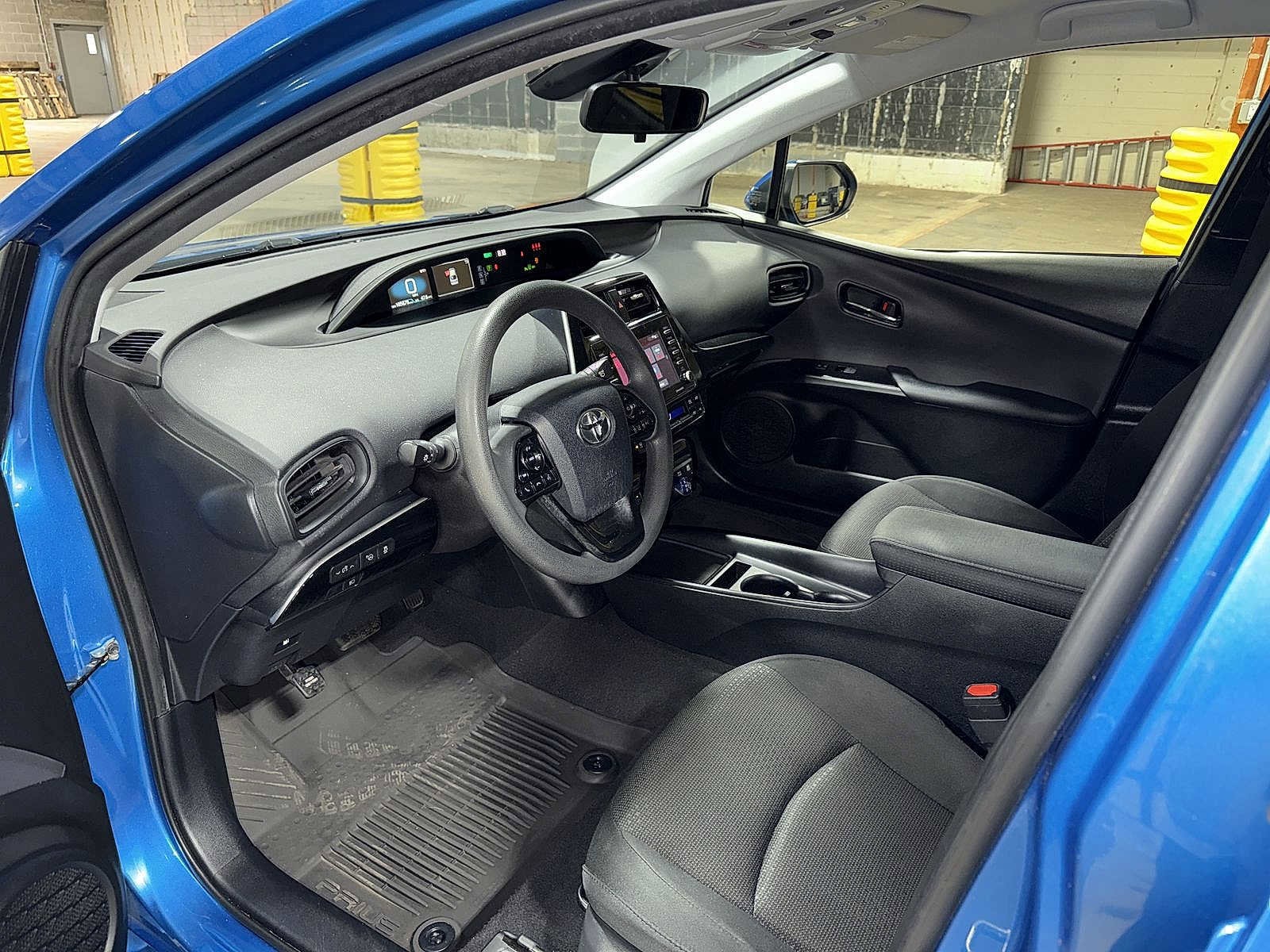 Thumbnail: 2022 Toyota Prius - 27