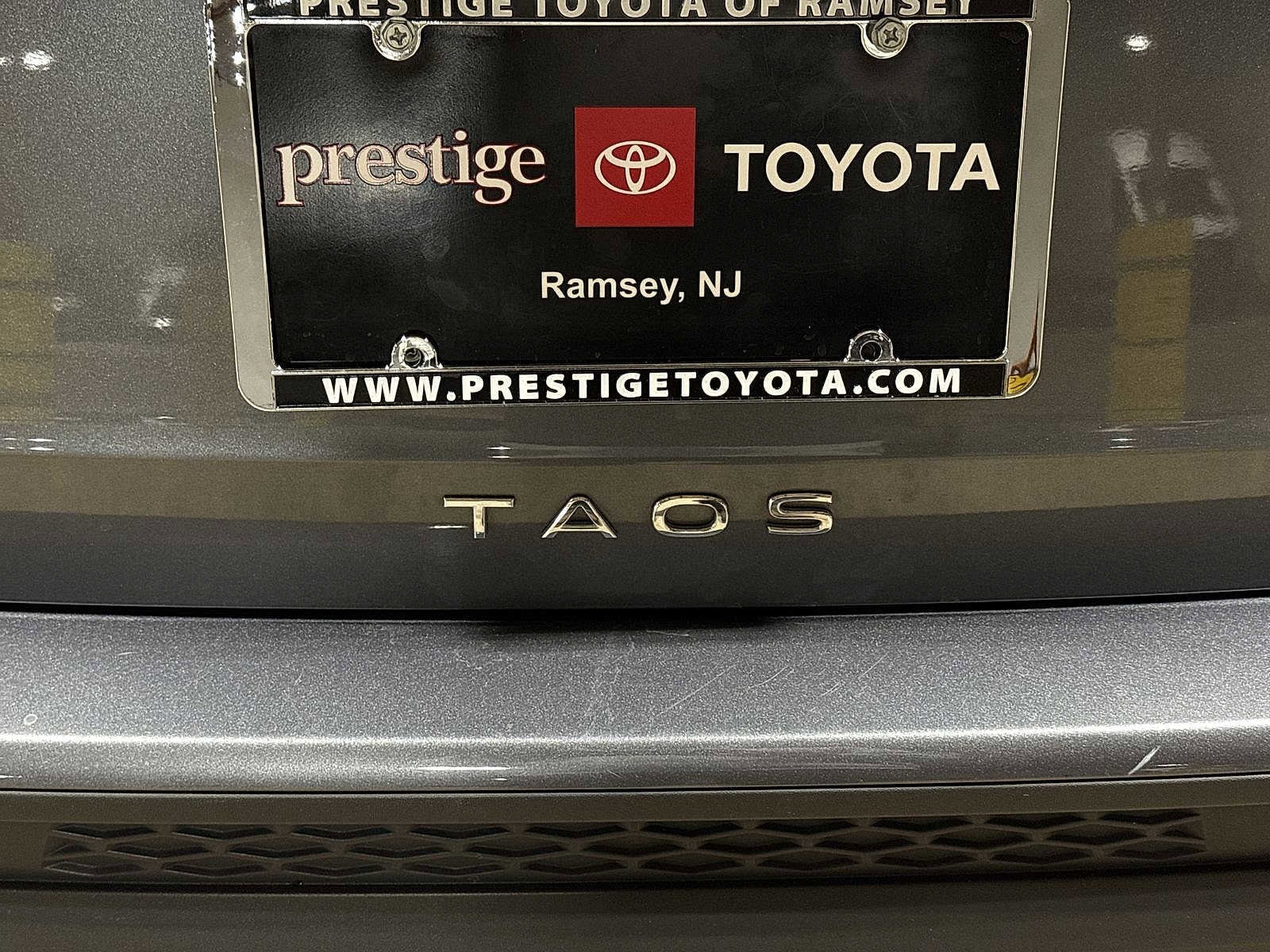 Thumbnail: 2022 Volkswagen Taos - 25