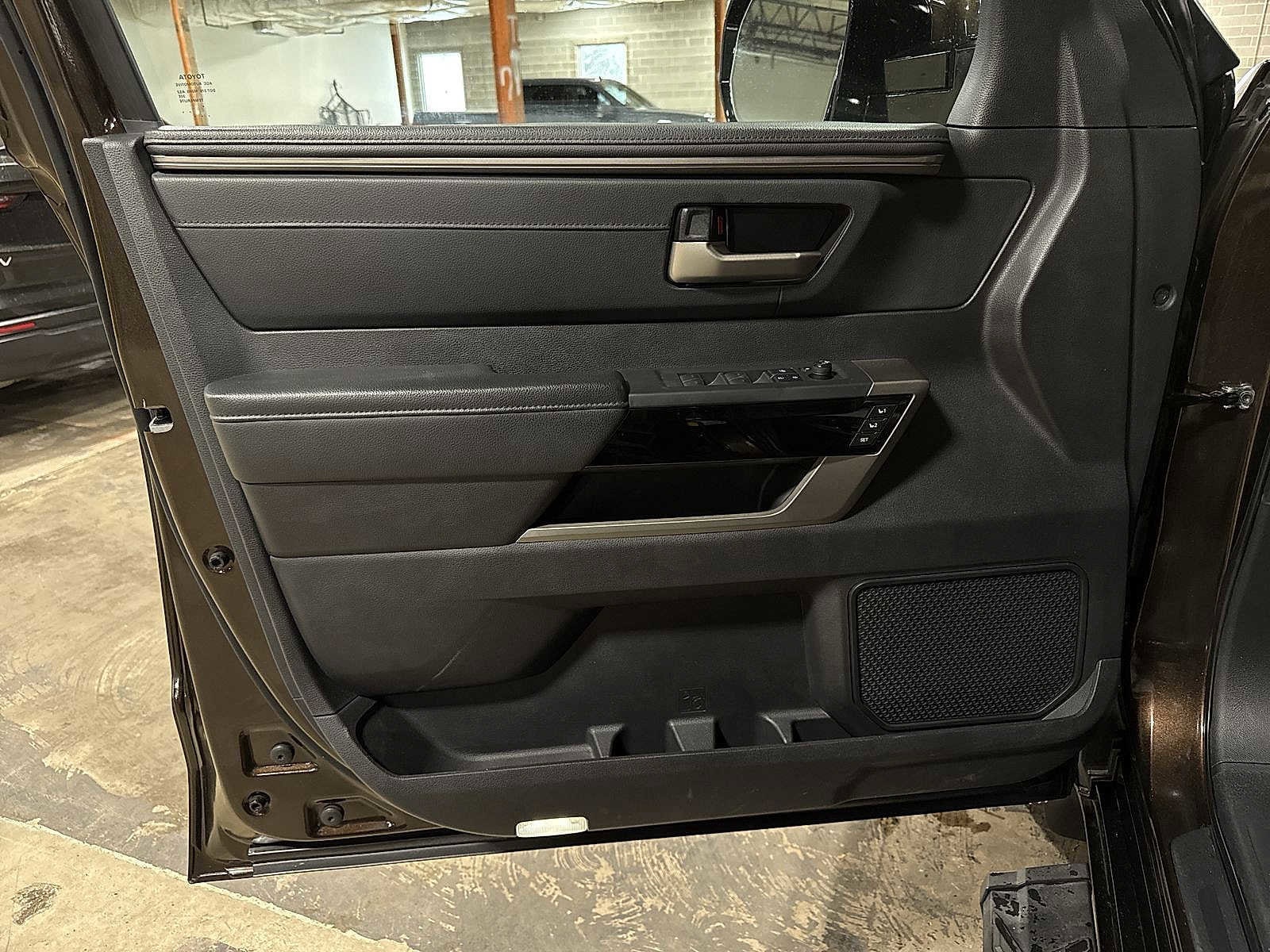 Thumbnail: 2022 Toyota Tundra - 31