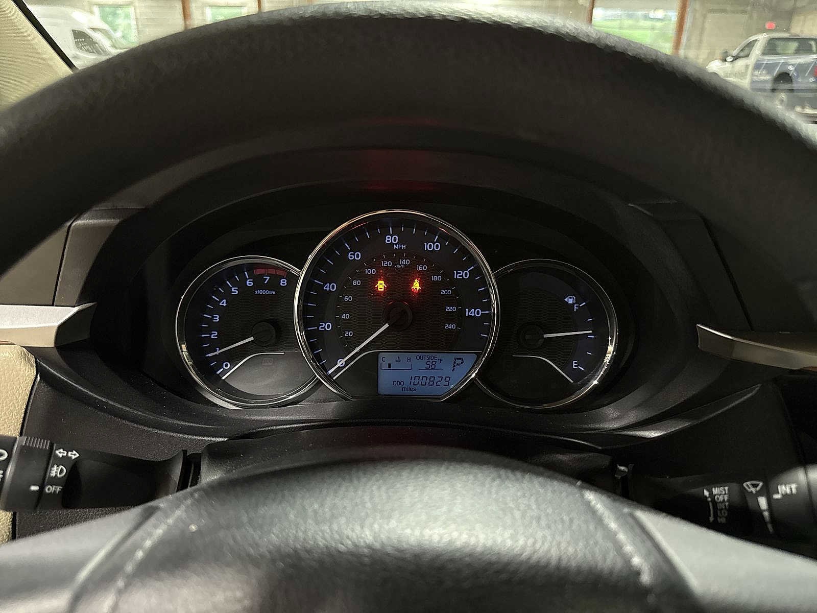 Thumbnail: 2014 Toyota Corolla - 30