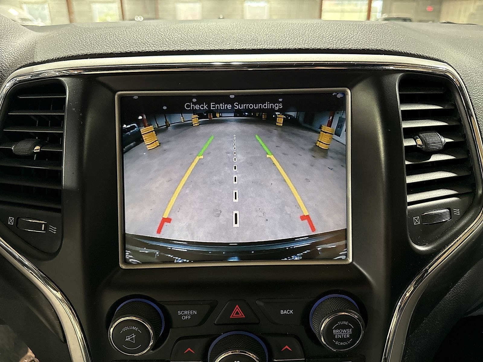 Thumbnail: 2015 Jeep Grand Cherokee - 26