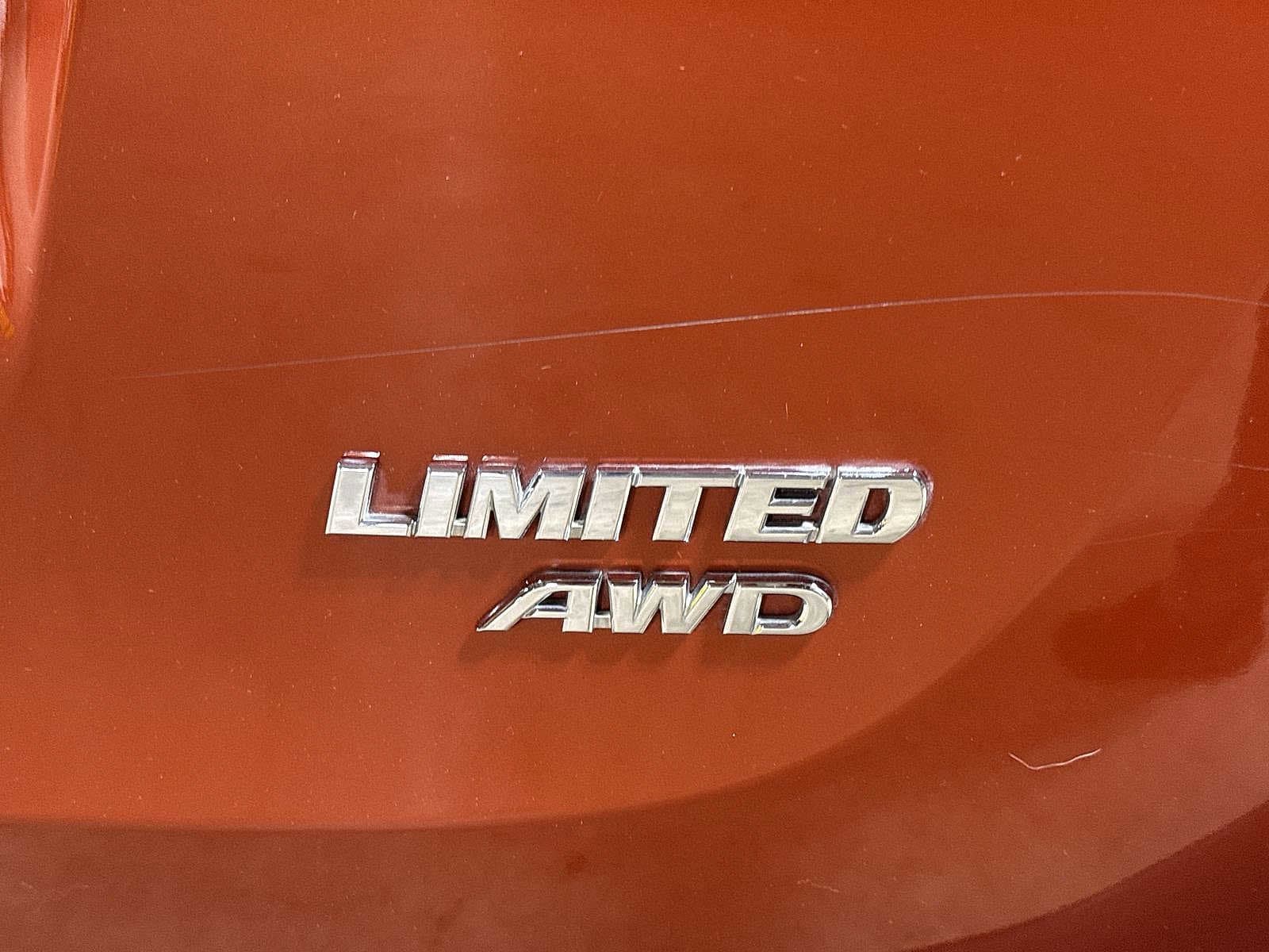 Thumbnail: 2015 Toyota RAV4 - 28