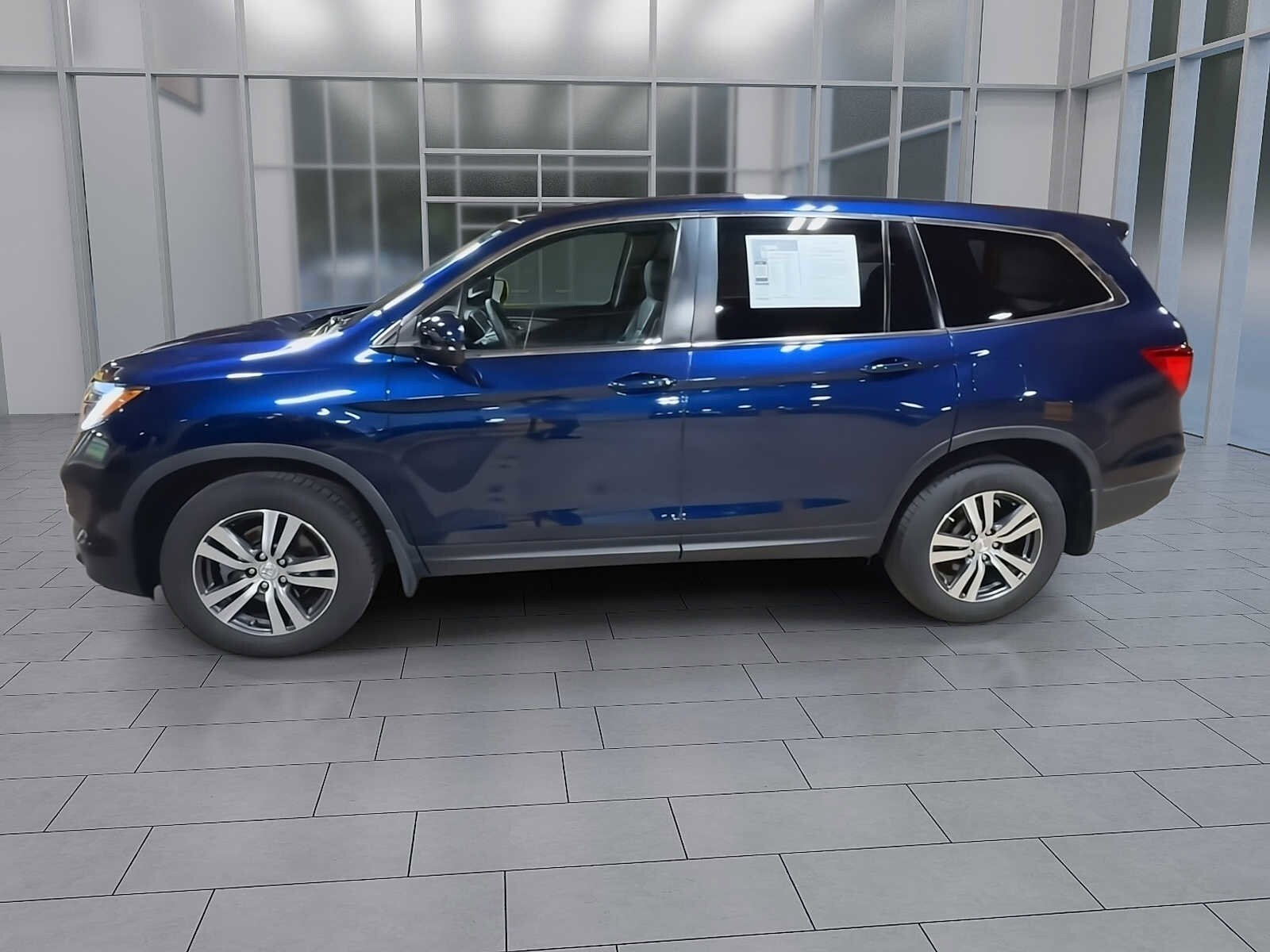Thumbnail: 2017 Honda Pilot - 6