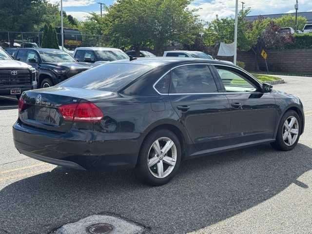 Thumbnail: 2013 Volkswagen Passat - 4