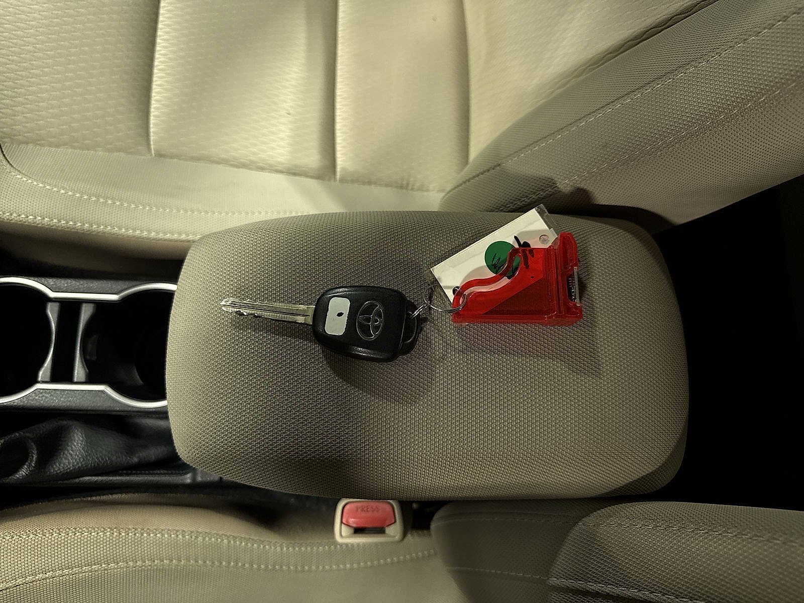 Thumbnail: 2014 Toyota Corolla - 31