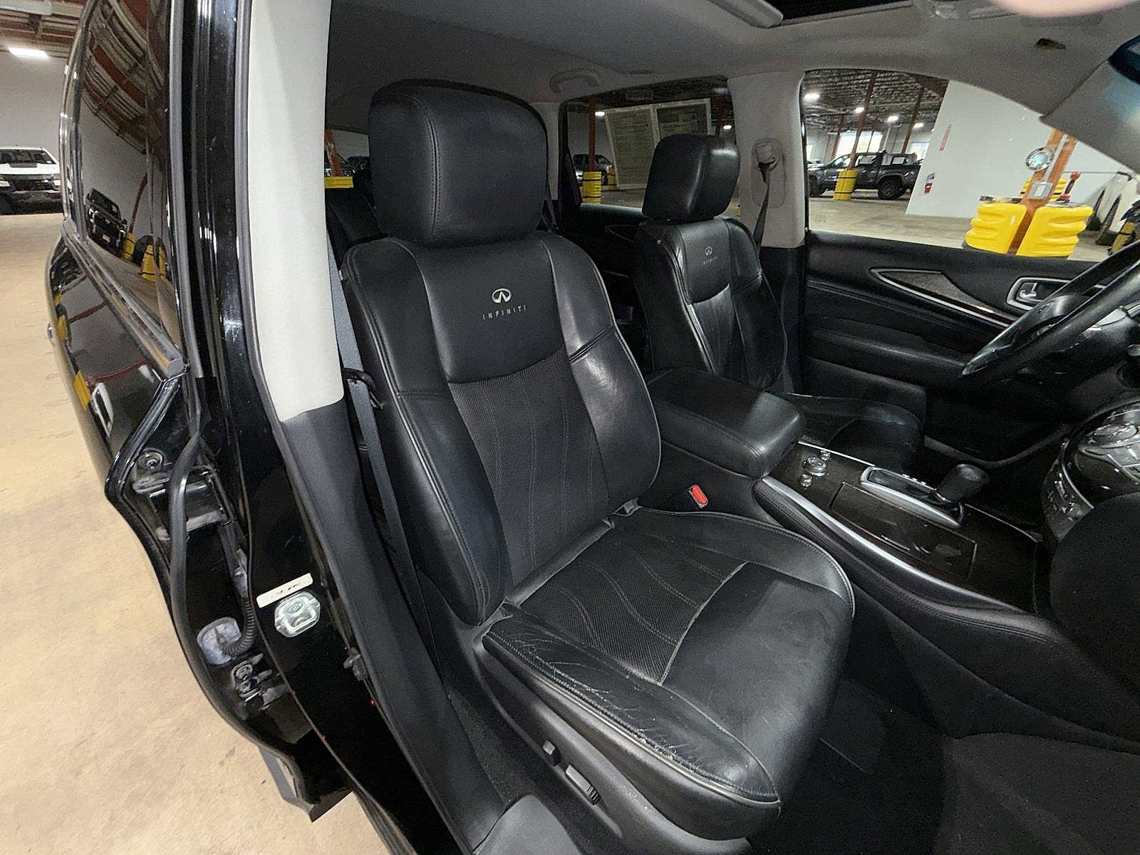 Thumbnail: 2013 INFINITI JX35 - 16