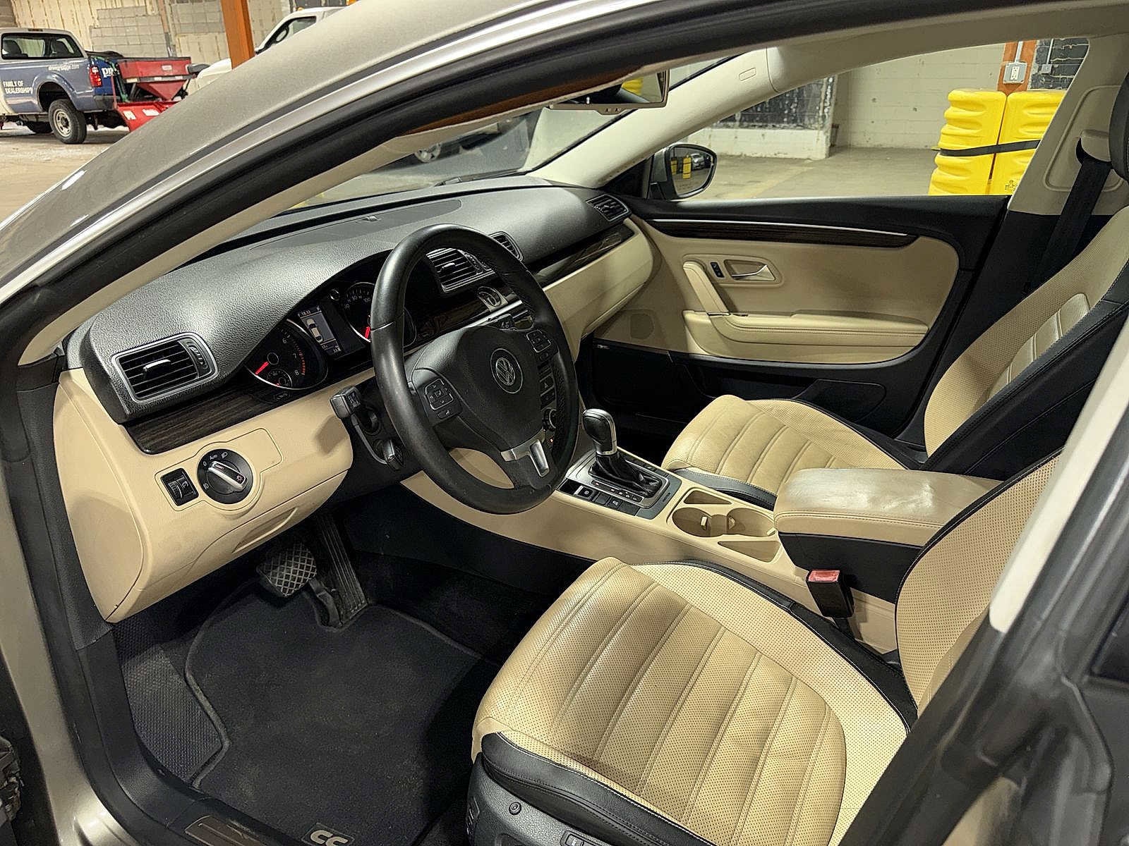 Thumbnail: 2013 Volkswagen CC - 30