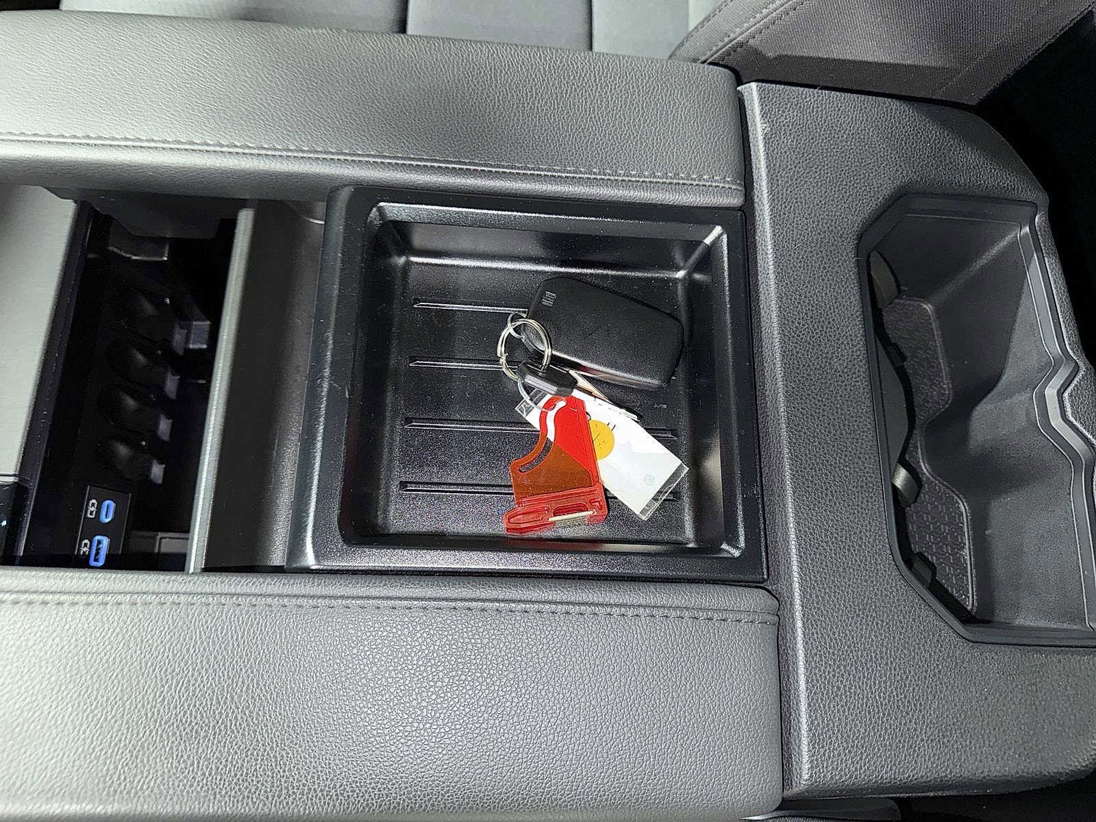 Thumbnail: 2024 Toyota Tundra - 32