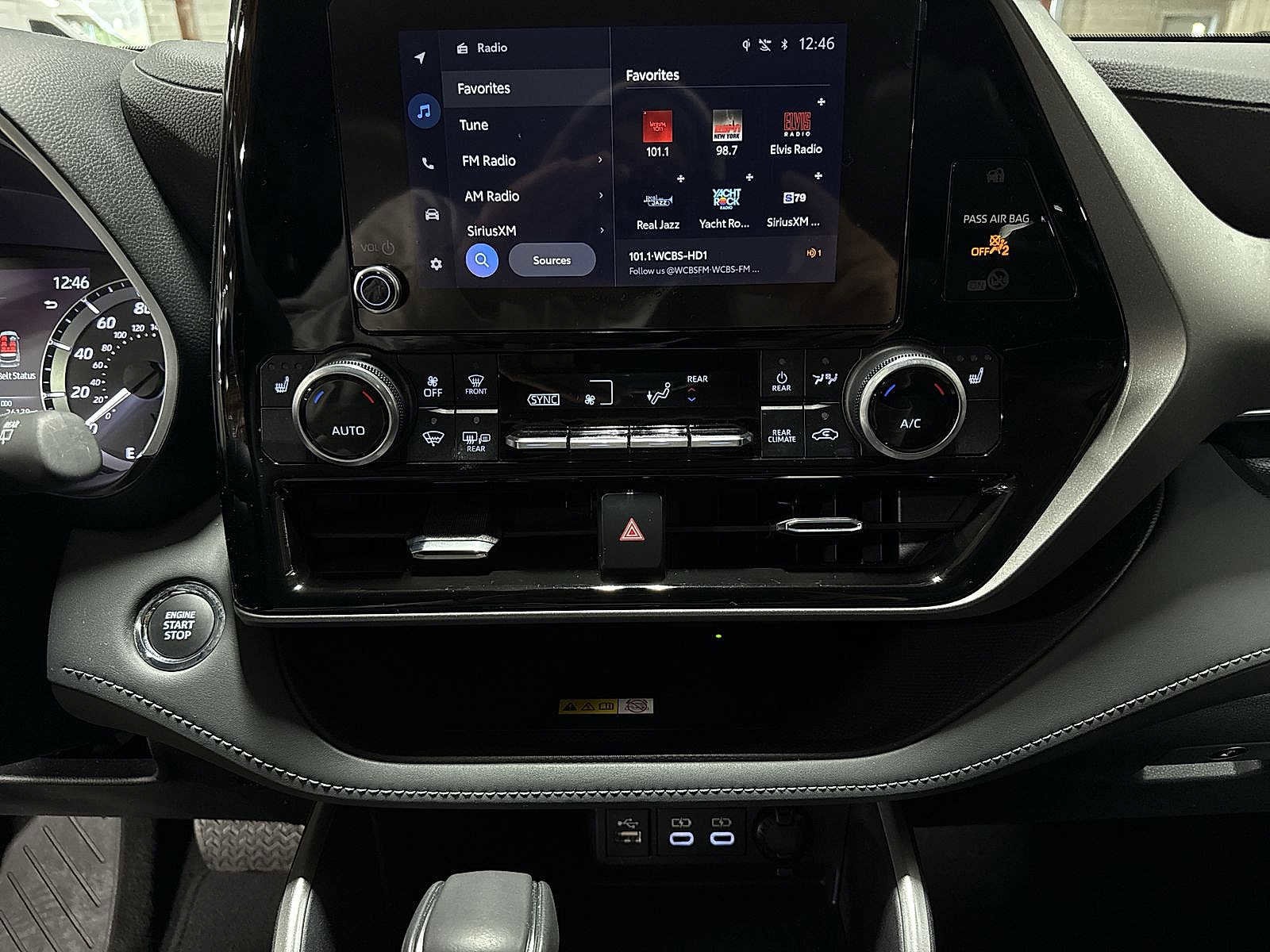 Thumbnail: 2023 Toyota Highlander - 22