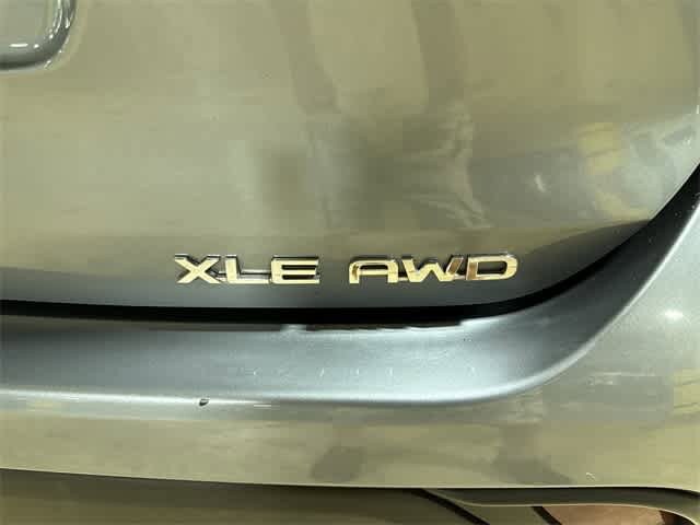 Thumbnail: 2023 Toyota Highlander - 28