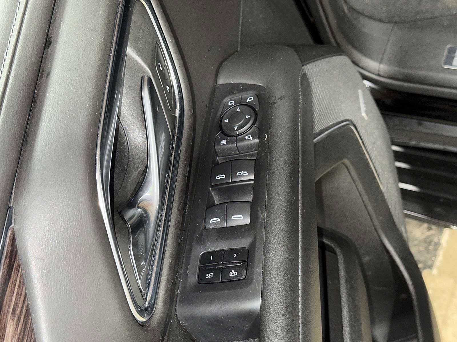 Thumbnail: 2023 Chevrolet Suburban - 24