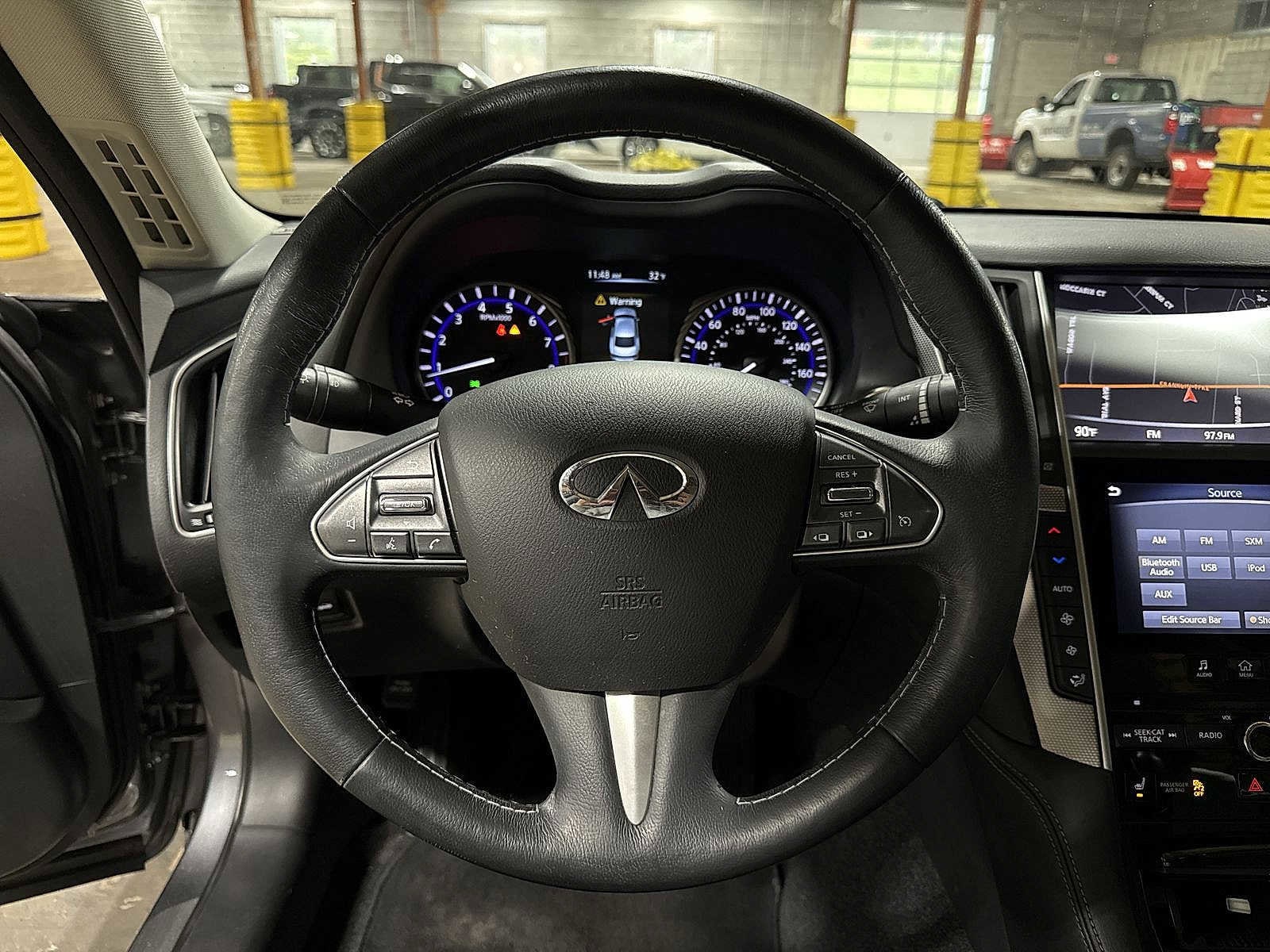 Thumbnail: 2015 INFINITI Q50 - 18