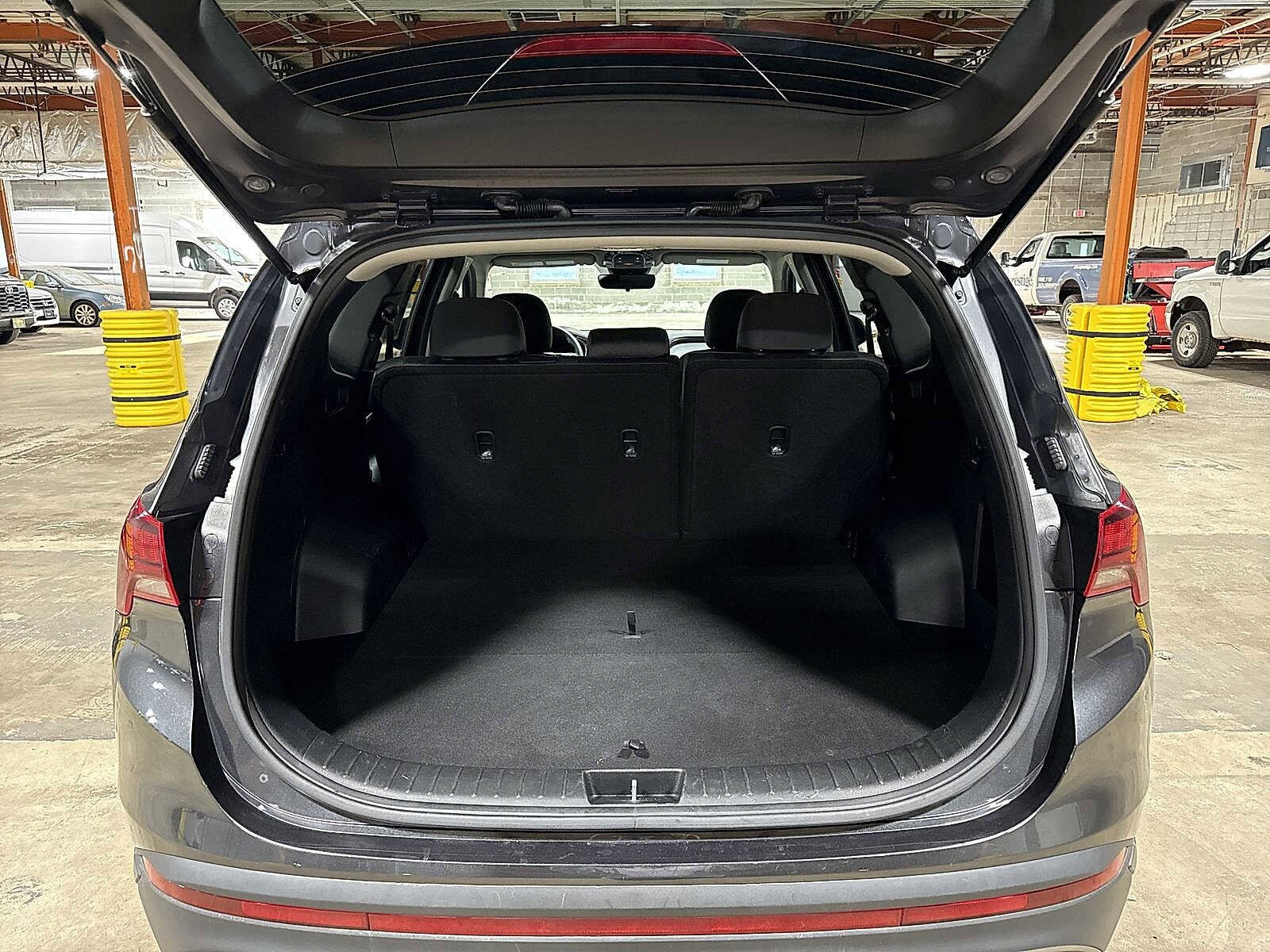 Thumbnail: 2023 Hyundai Santa Fe - 11