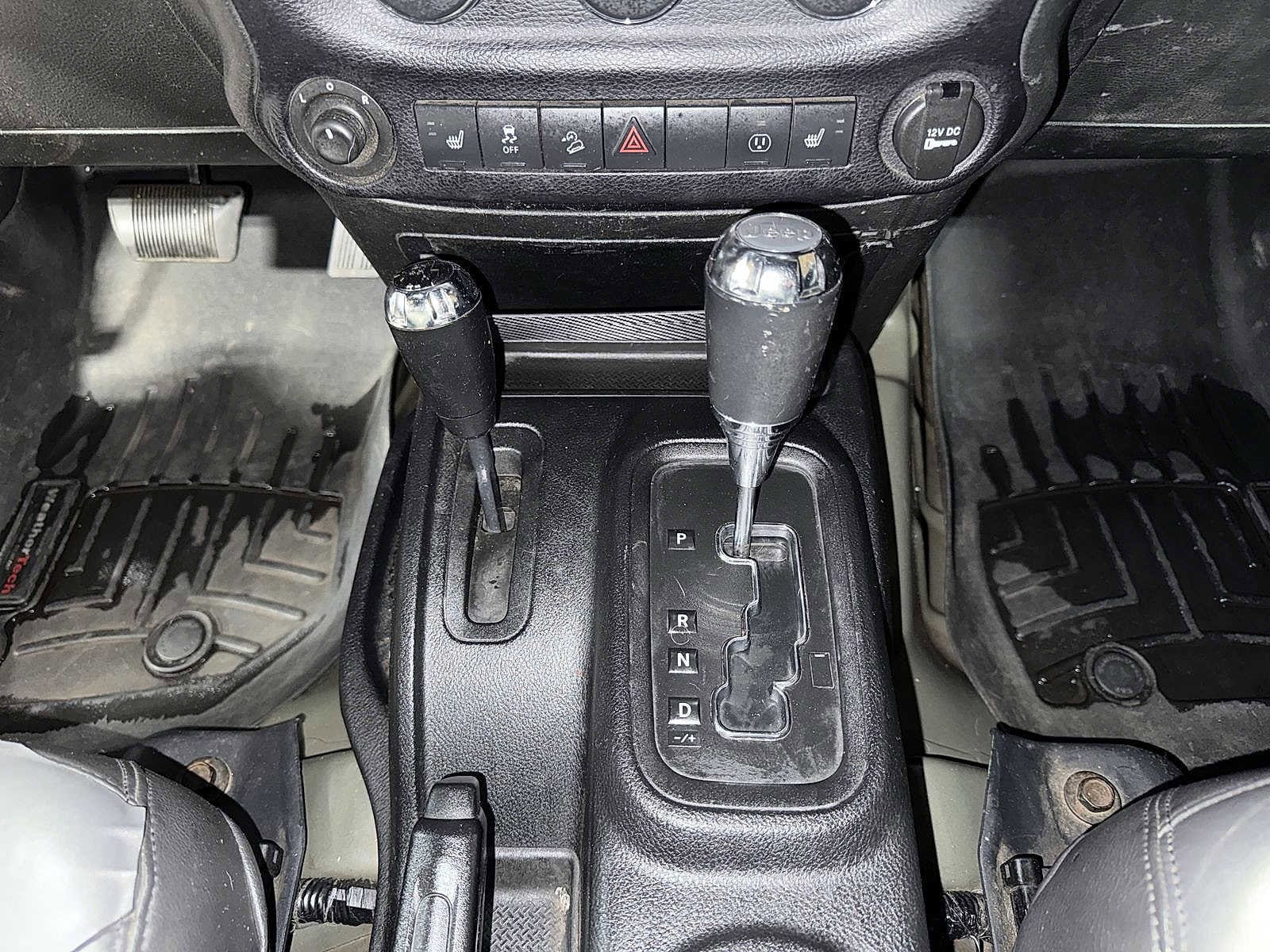 Thumbnail: 2015 Jeep Wrangler - 27