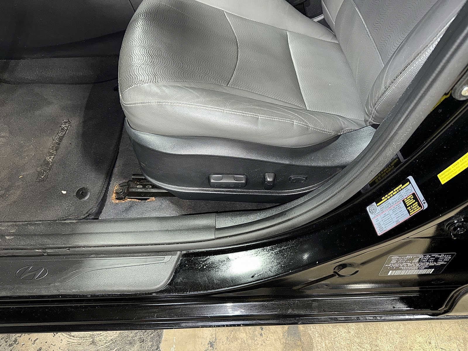 Thumbnail: 2013 Hyundai Elantra - 23